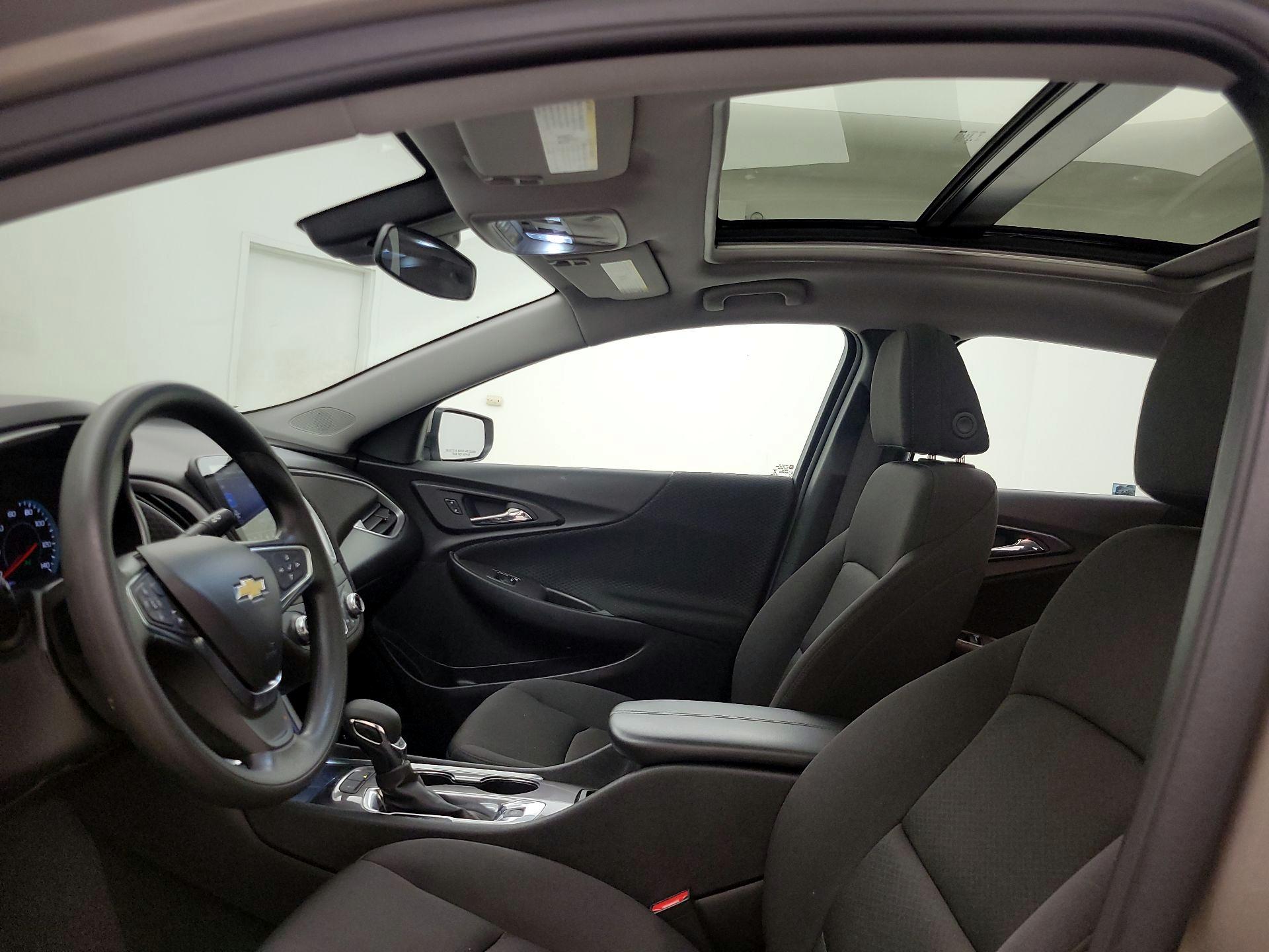 Thumbnail: 2024 Chevrolet Malibu - 19