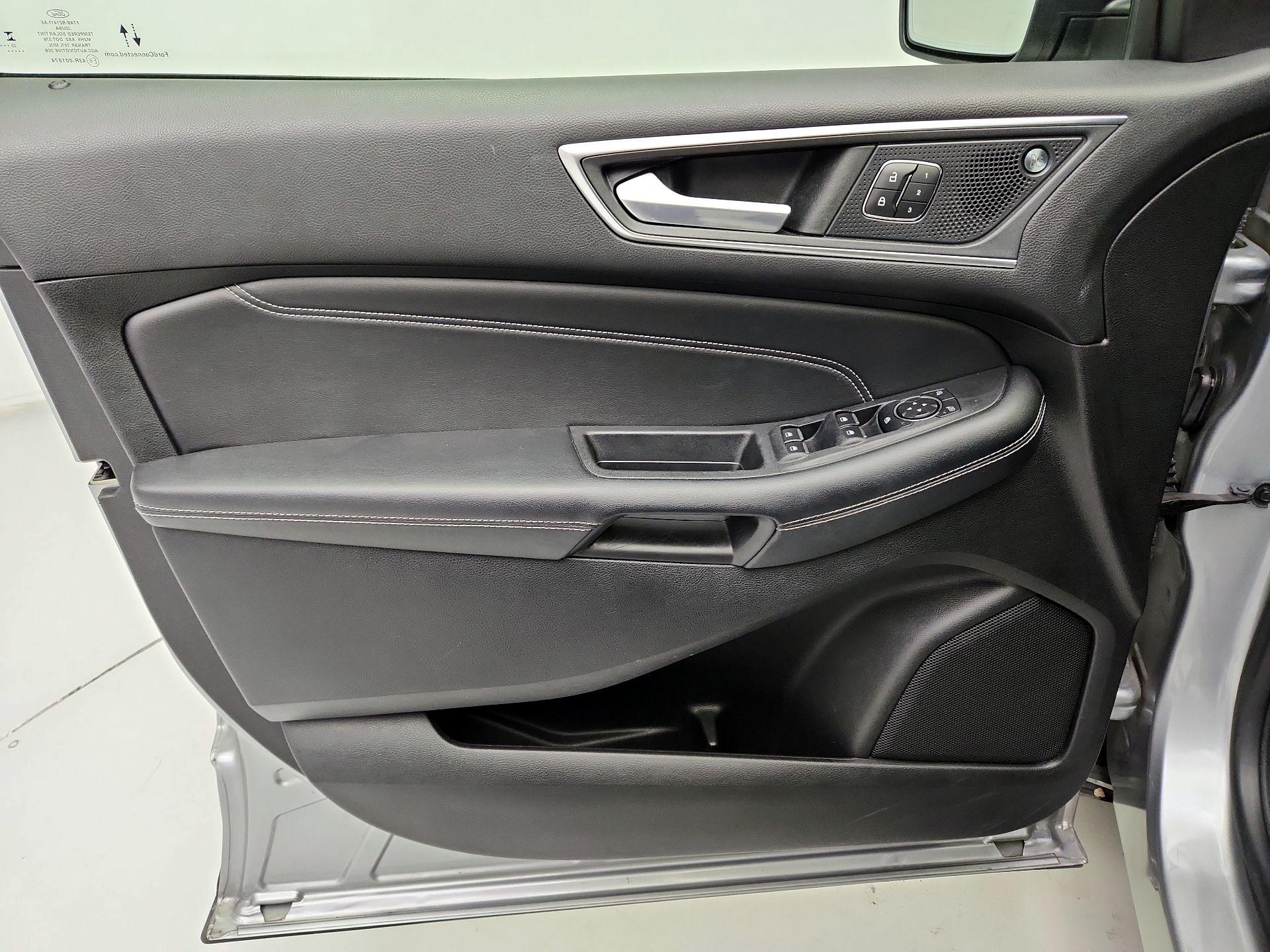 Thumbnail: 2022 Ford Edge - 12