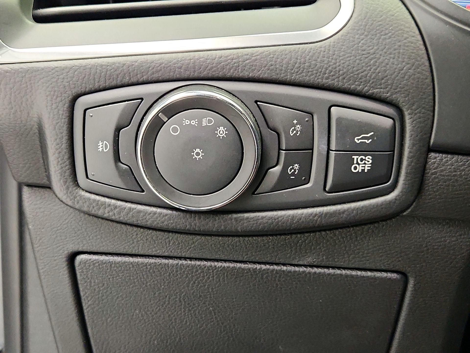 Thumbnail: 2022 Ford Edge - 13