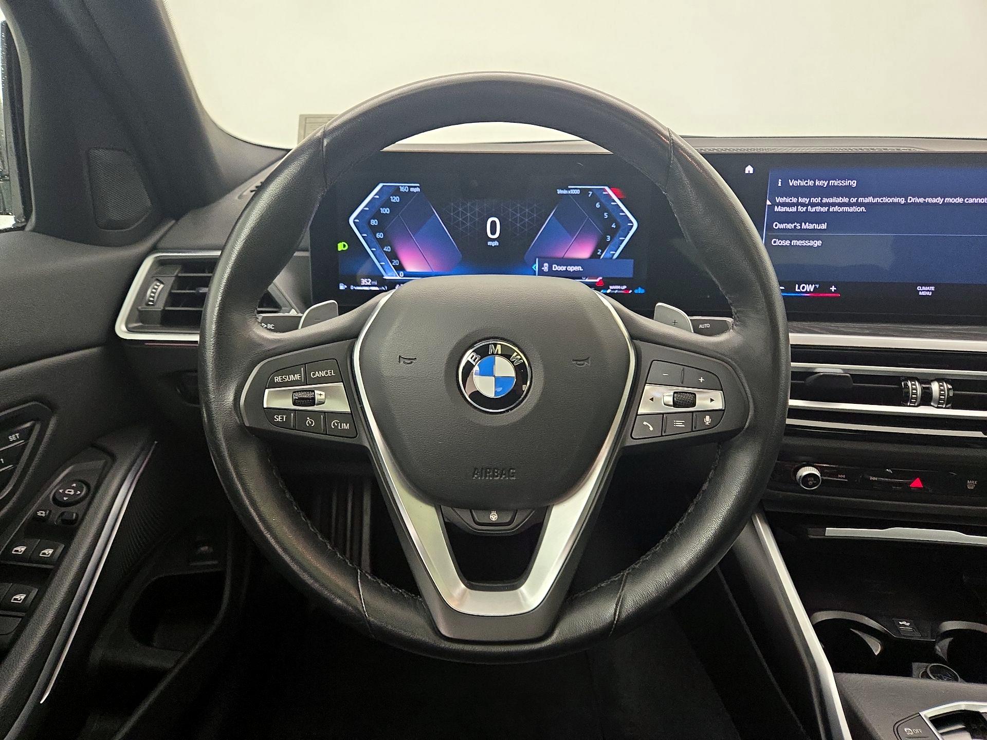 Thumbnail: 2024 BMW 3 Series - 10