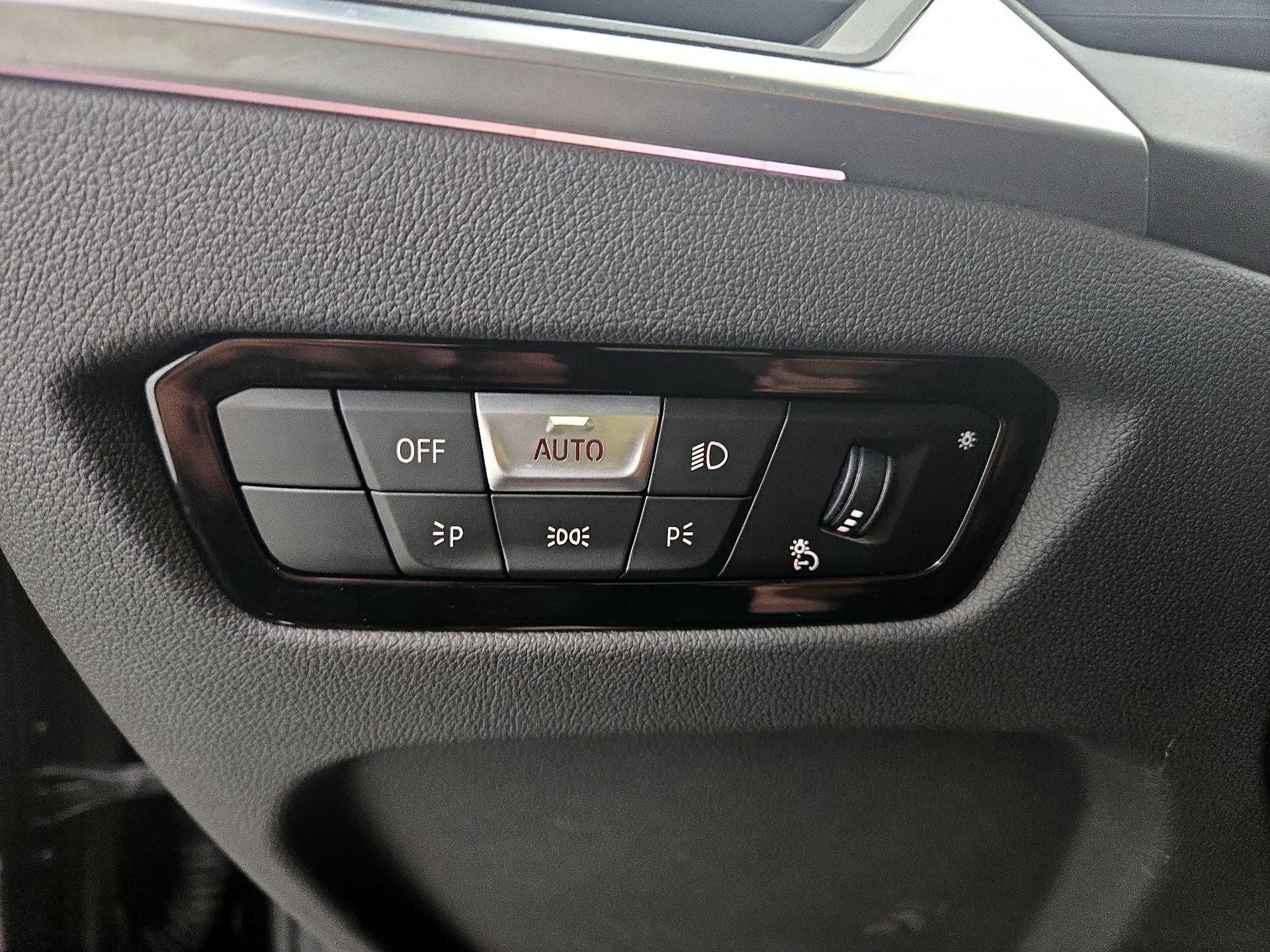 Thumbnail: 2024 BMW 3 Series - 13