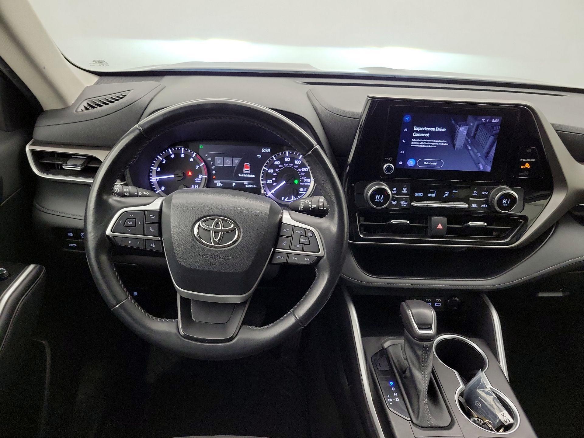 Thumbnail: 2023 Toyota Highlander - 10