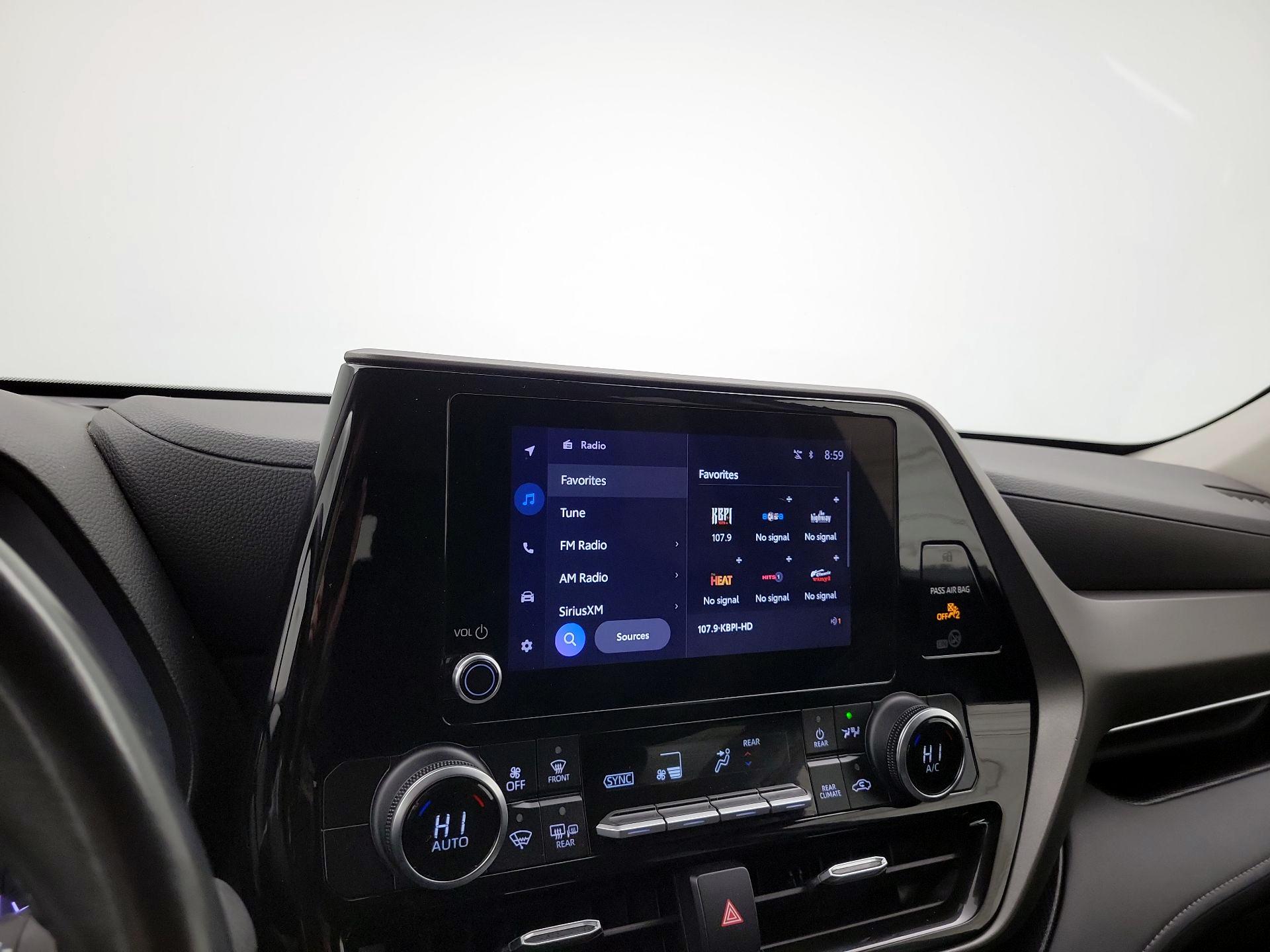 Thumbnail: 2023 Toyota Highlander - 16