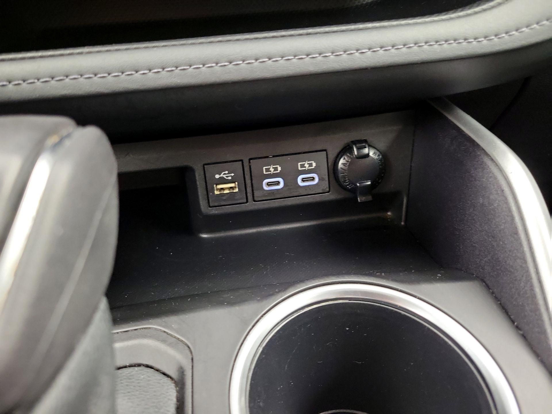 Thumbnail: 2023 Toyota Highlander - 19