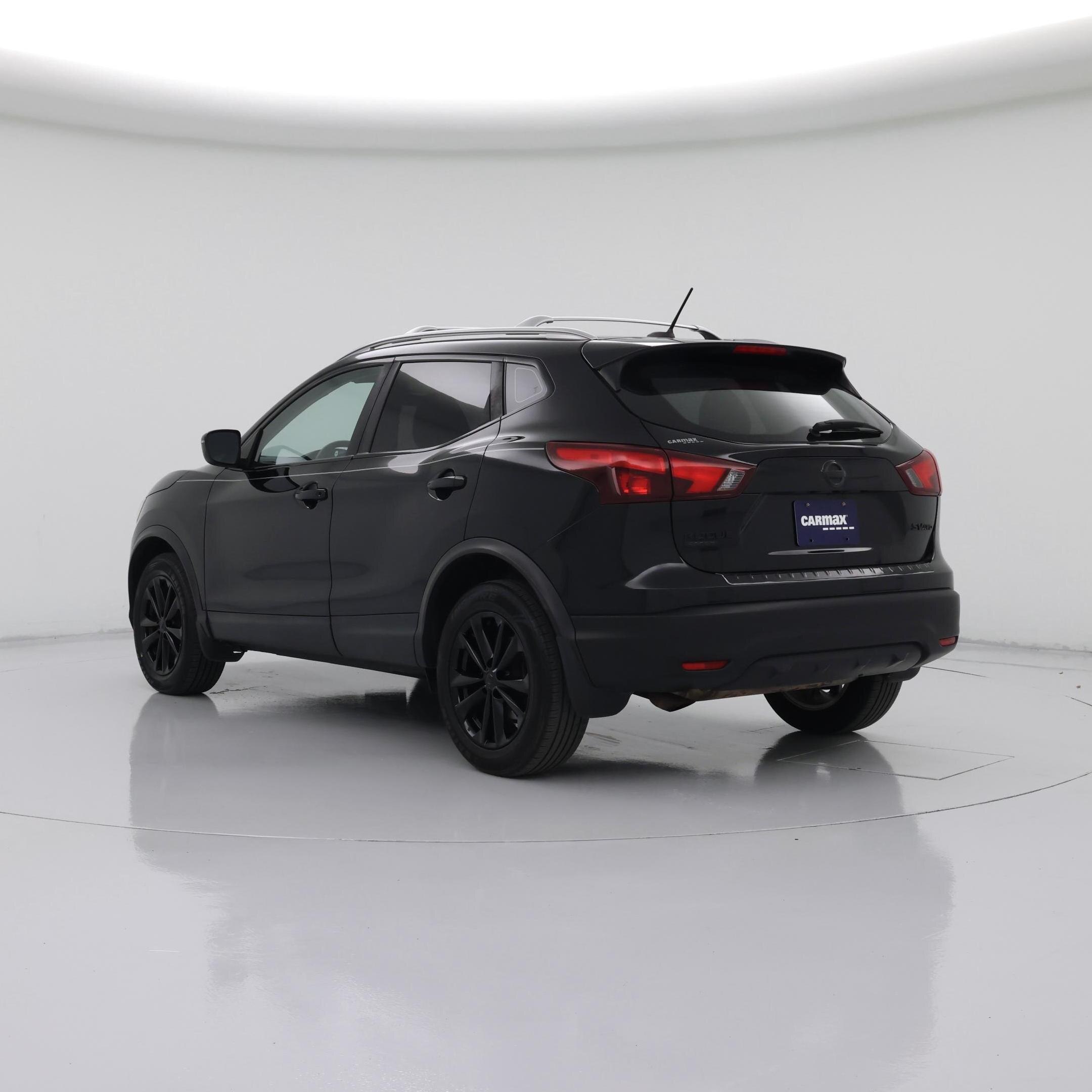 Thumbnail: 2018 Nissan Rogue Sport - 2