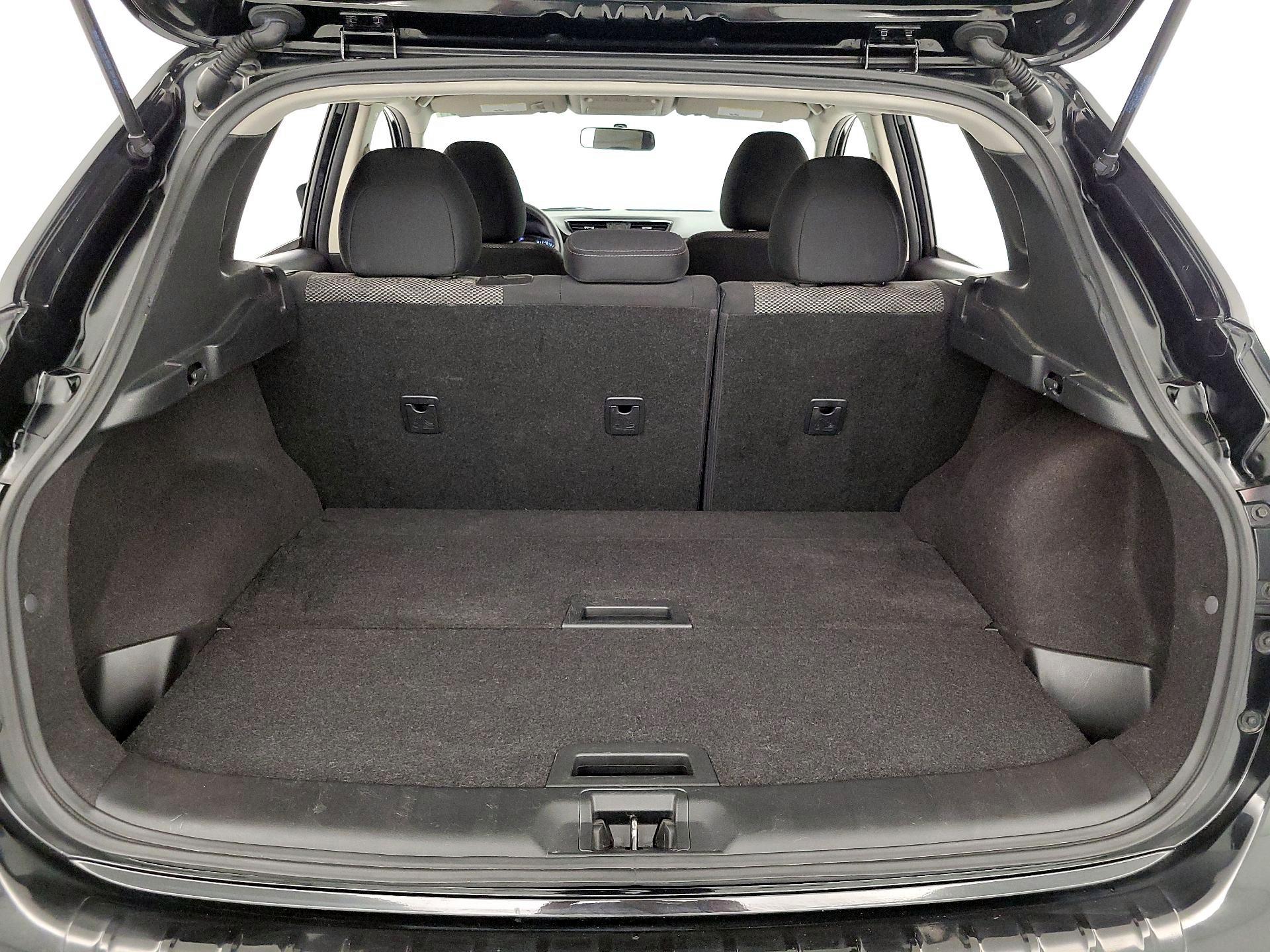 Thumbnail: 2018 Nissan Rogue Sport - 20