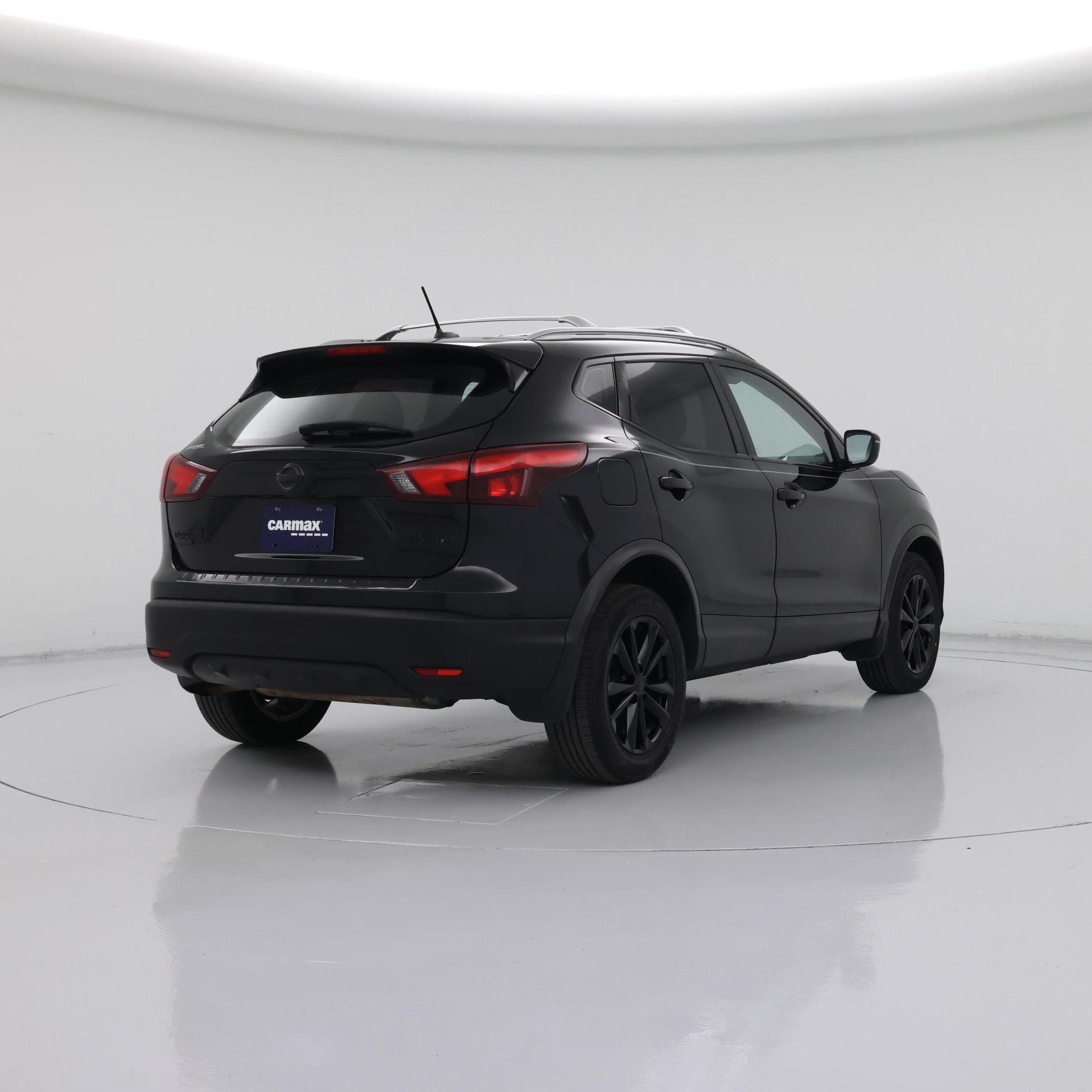 Thumbnail: 2018 Nissan Rogue Sport - 8