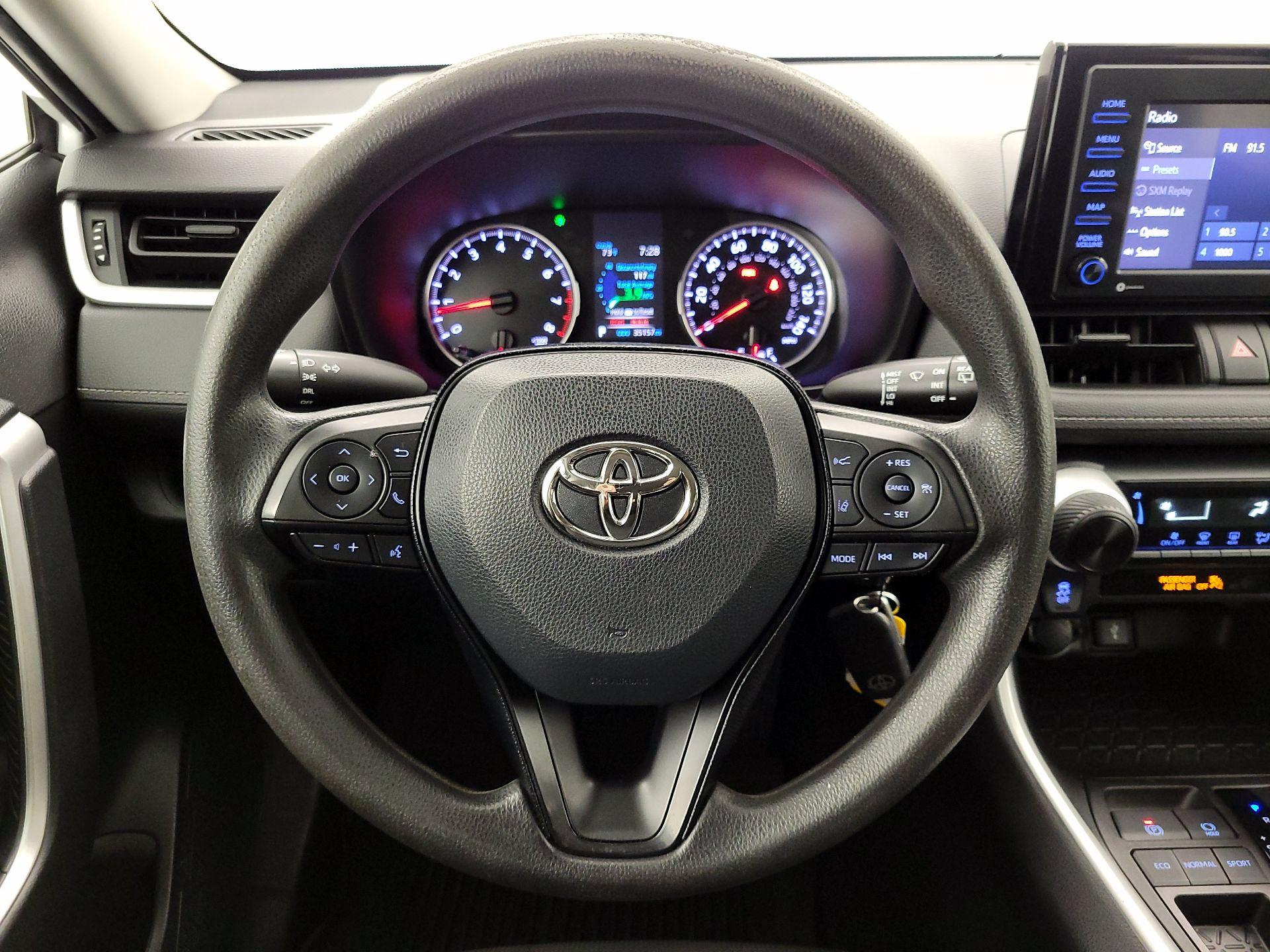 Thumbnail: 2021 Toyota RAV4 - 10