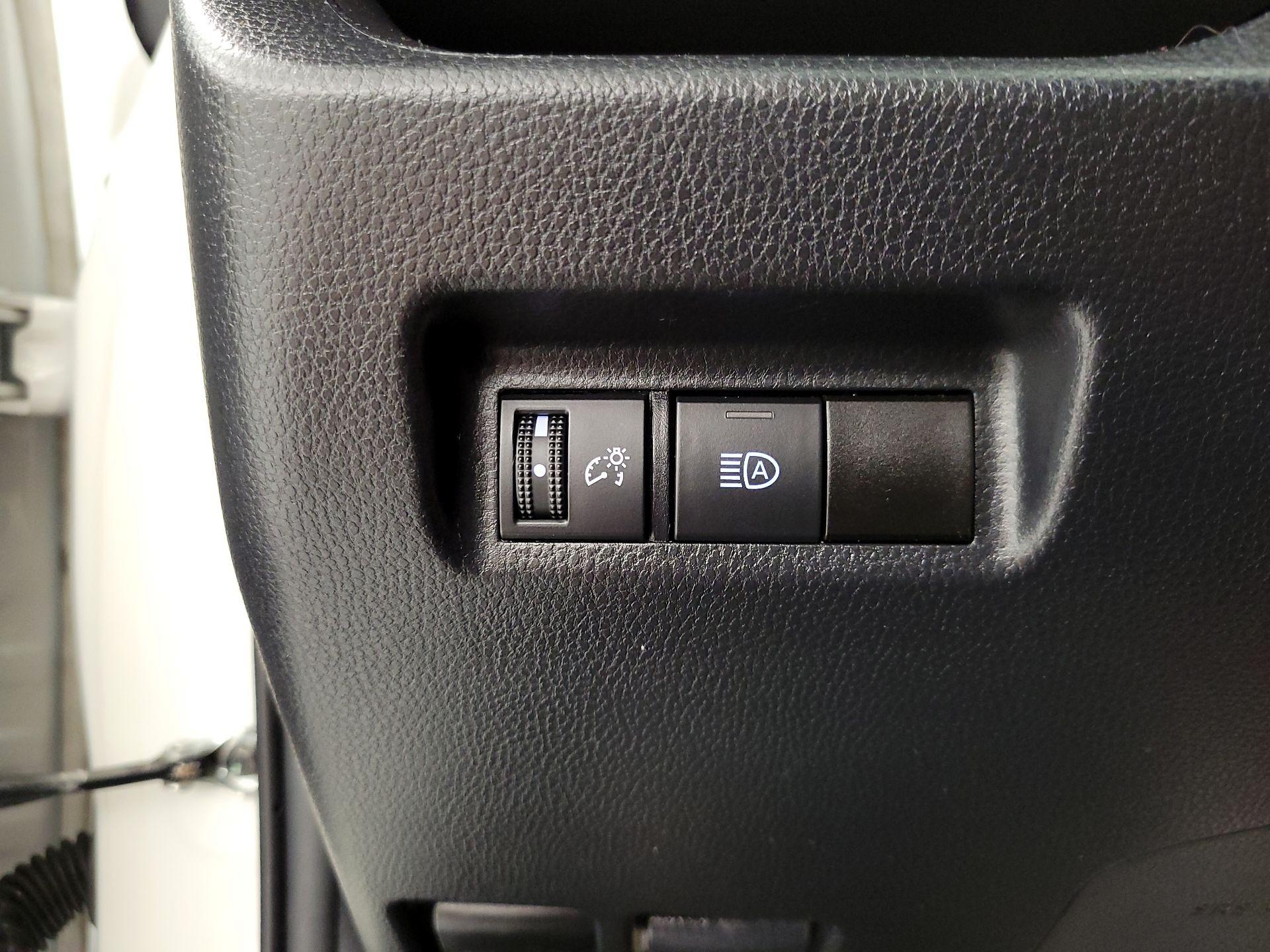 Thumbnail: 2021 Toyota RAV4 - 13