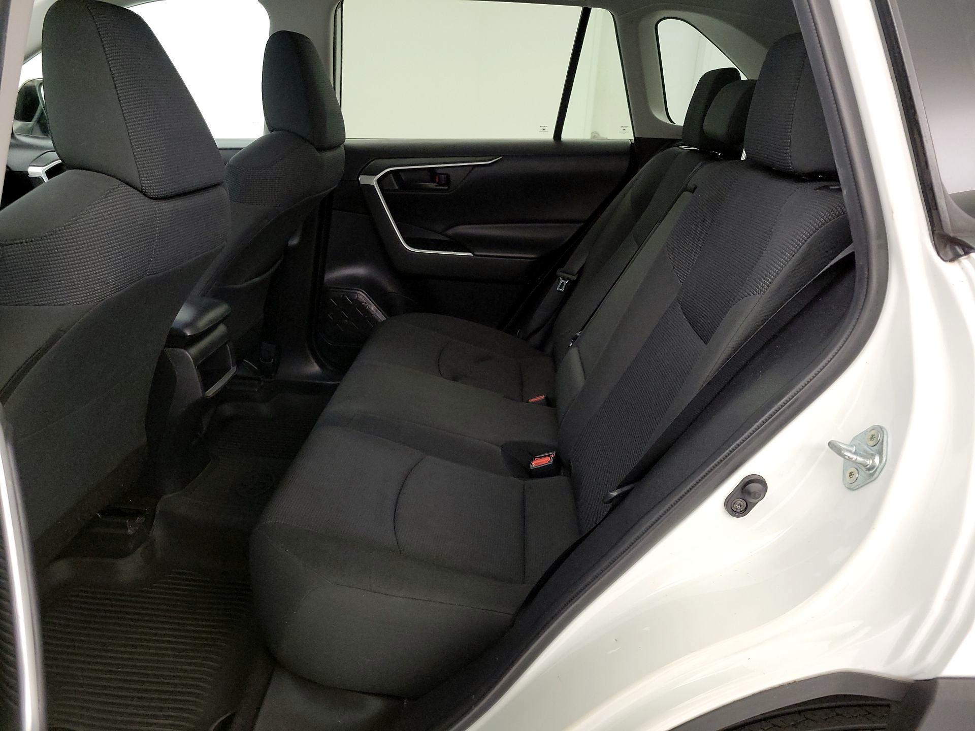 Thumbnail: 2021 Toyota RAV4 - 19