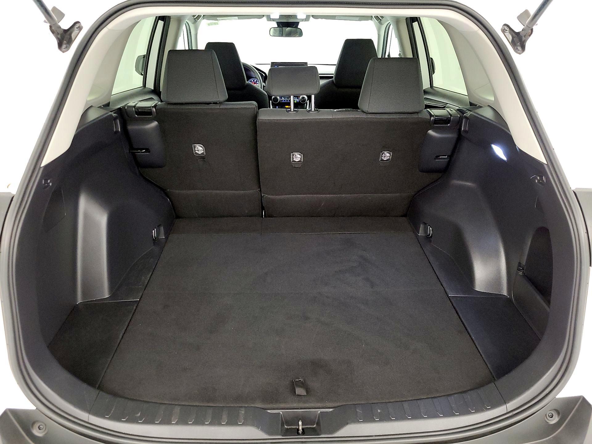 Thumbnail: 2021 Toyota RAV4 - 20