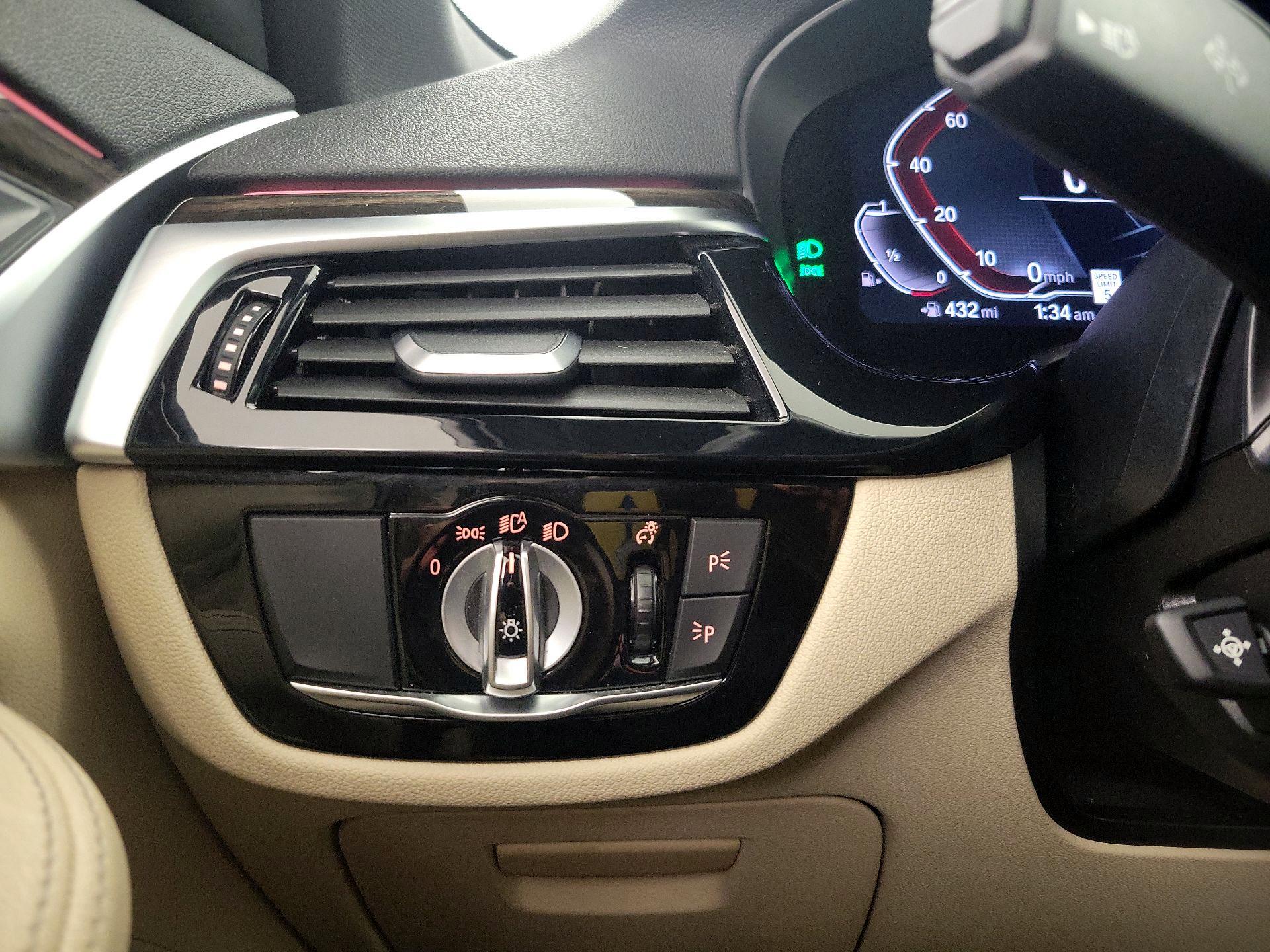 Thumbnail: 2023 BMW 5 Series - 13