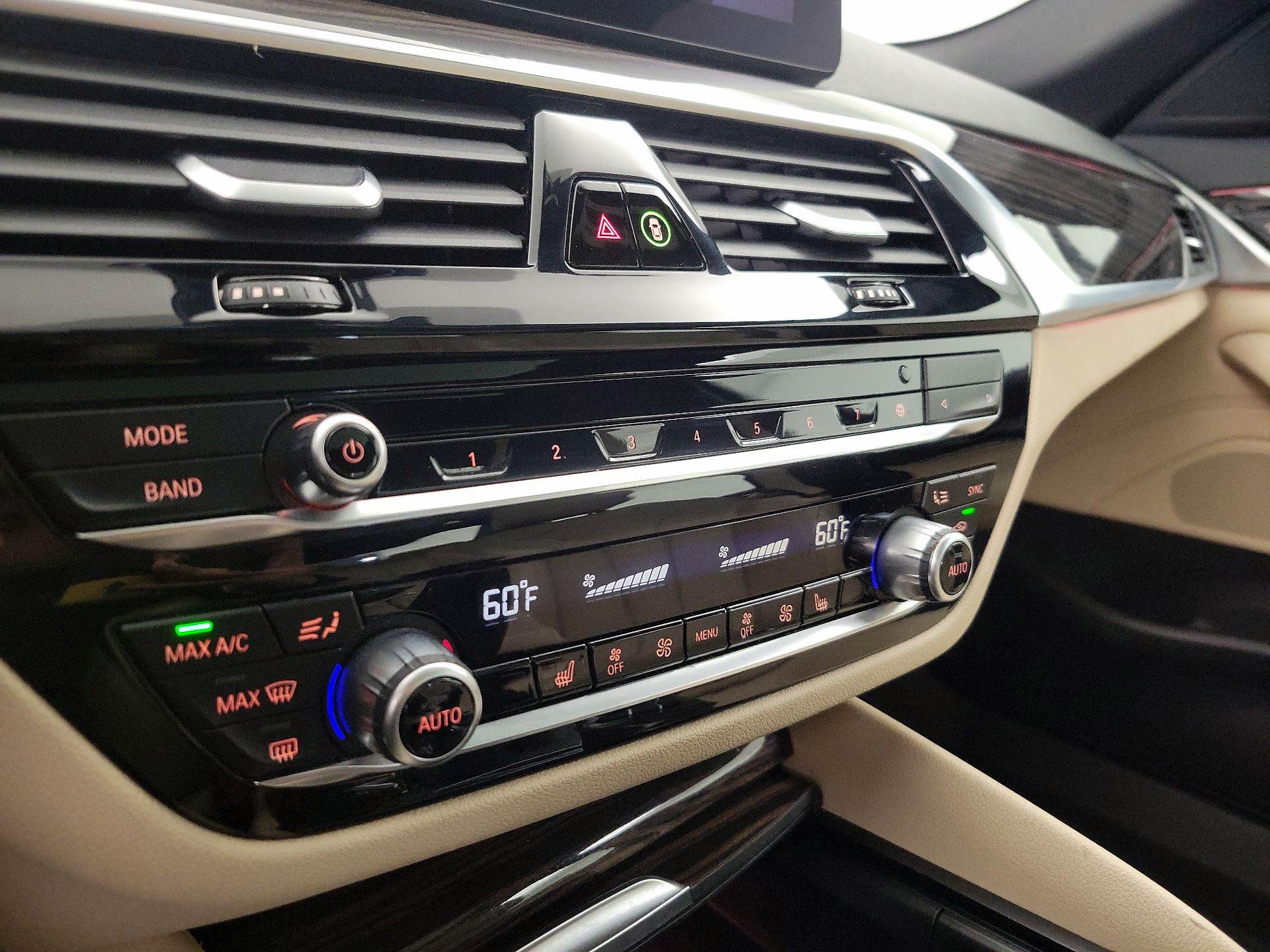 Thumbnail: 2023 BMW 5 Series - 16