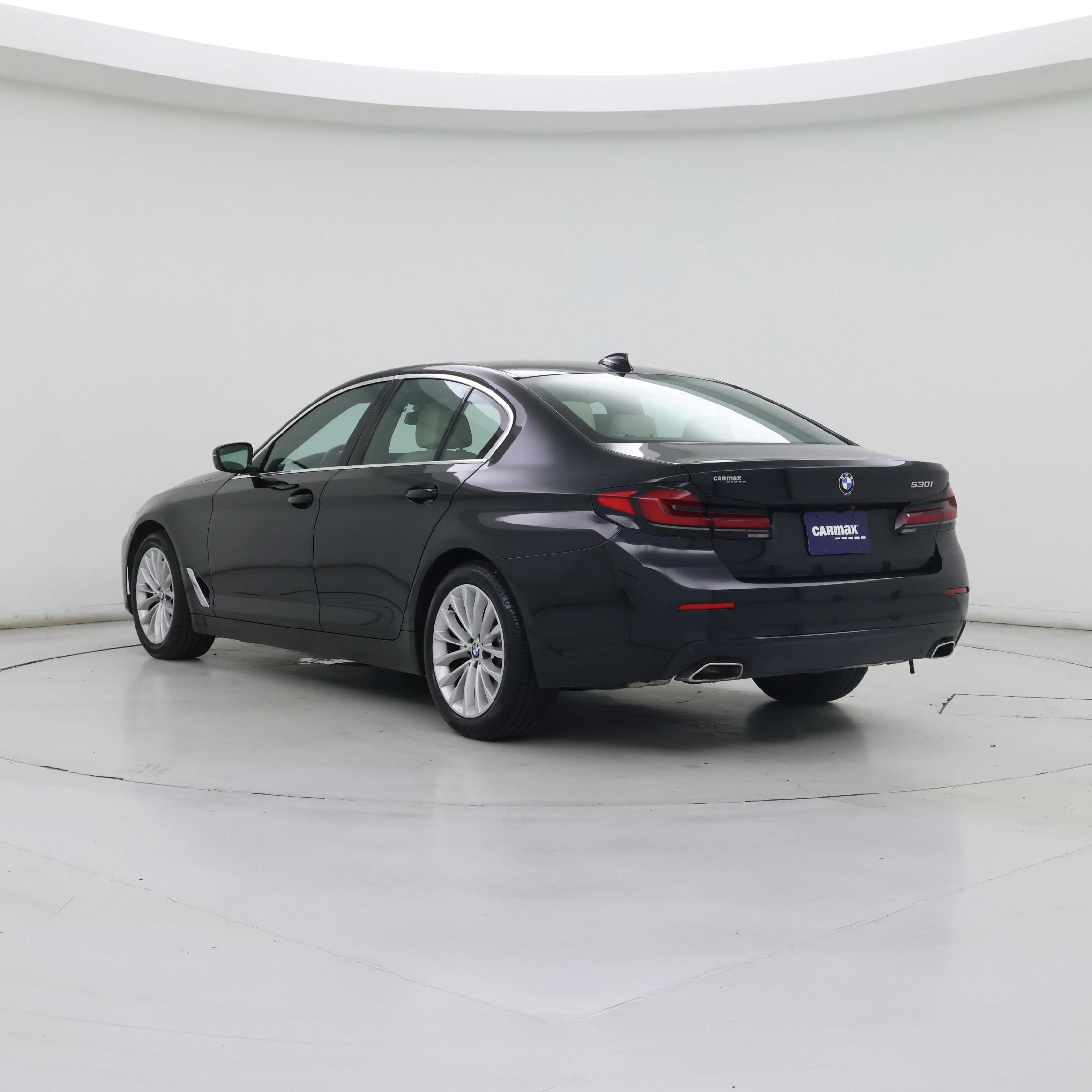 Thumbnail: 2023 BMW 5 Series - 2