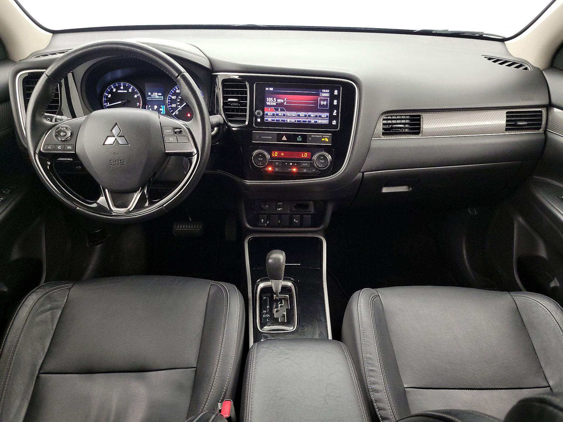 Thumbnail: 2019 Mitsubishi Outlander - 9