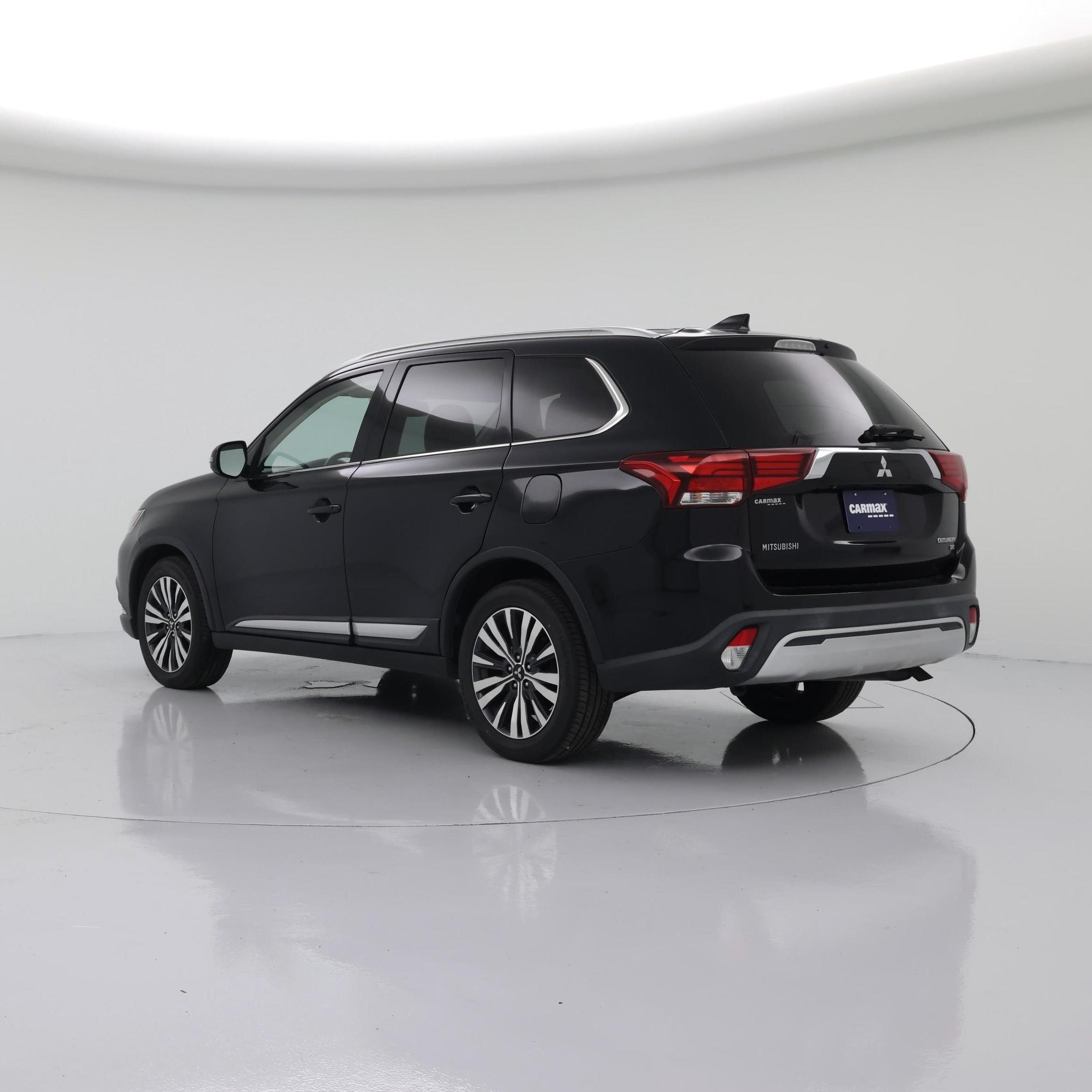 Thumbnail: 2019 Mitsubishi Outlander - 2