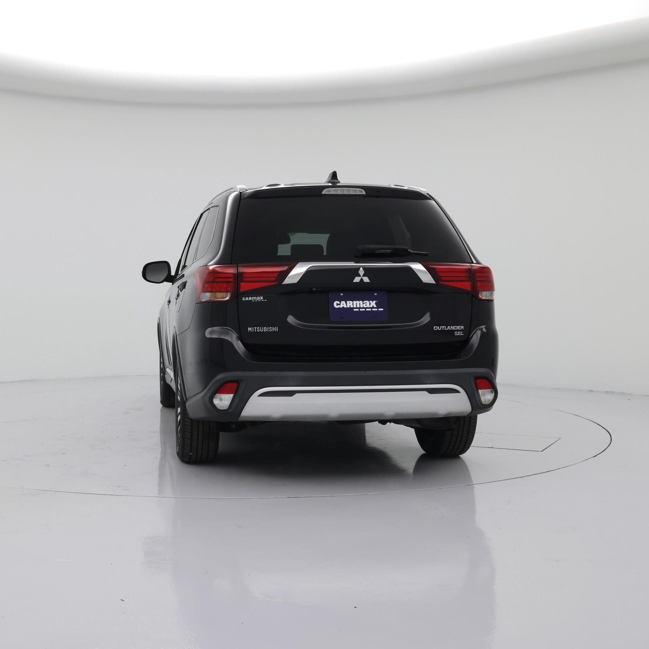 Thumbnail: 2019 Mitsubishi Outlander - 6