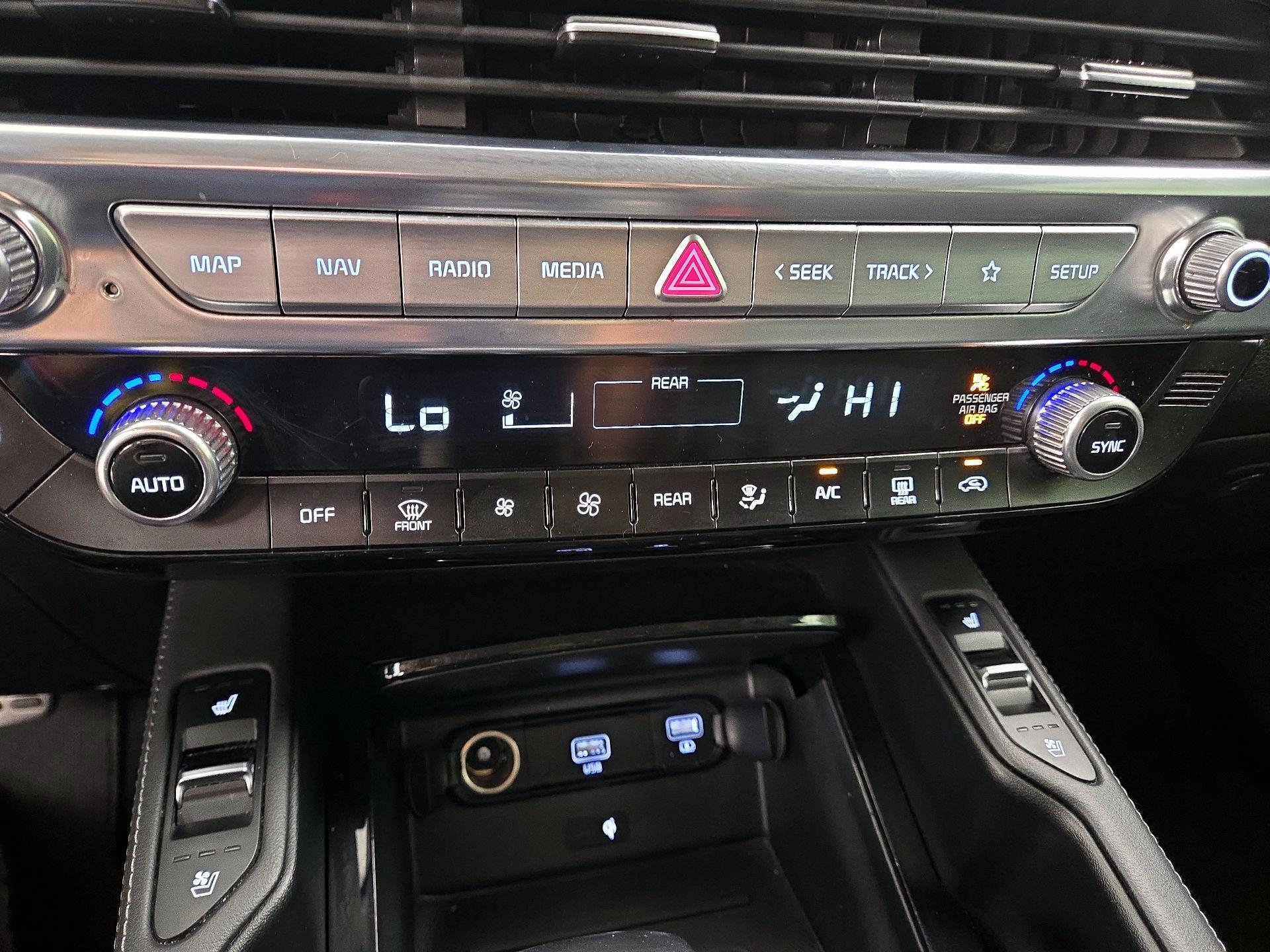 Thumbnail: 2022 Kia Telluride - 17