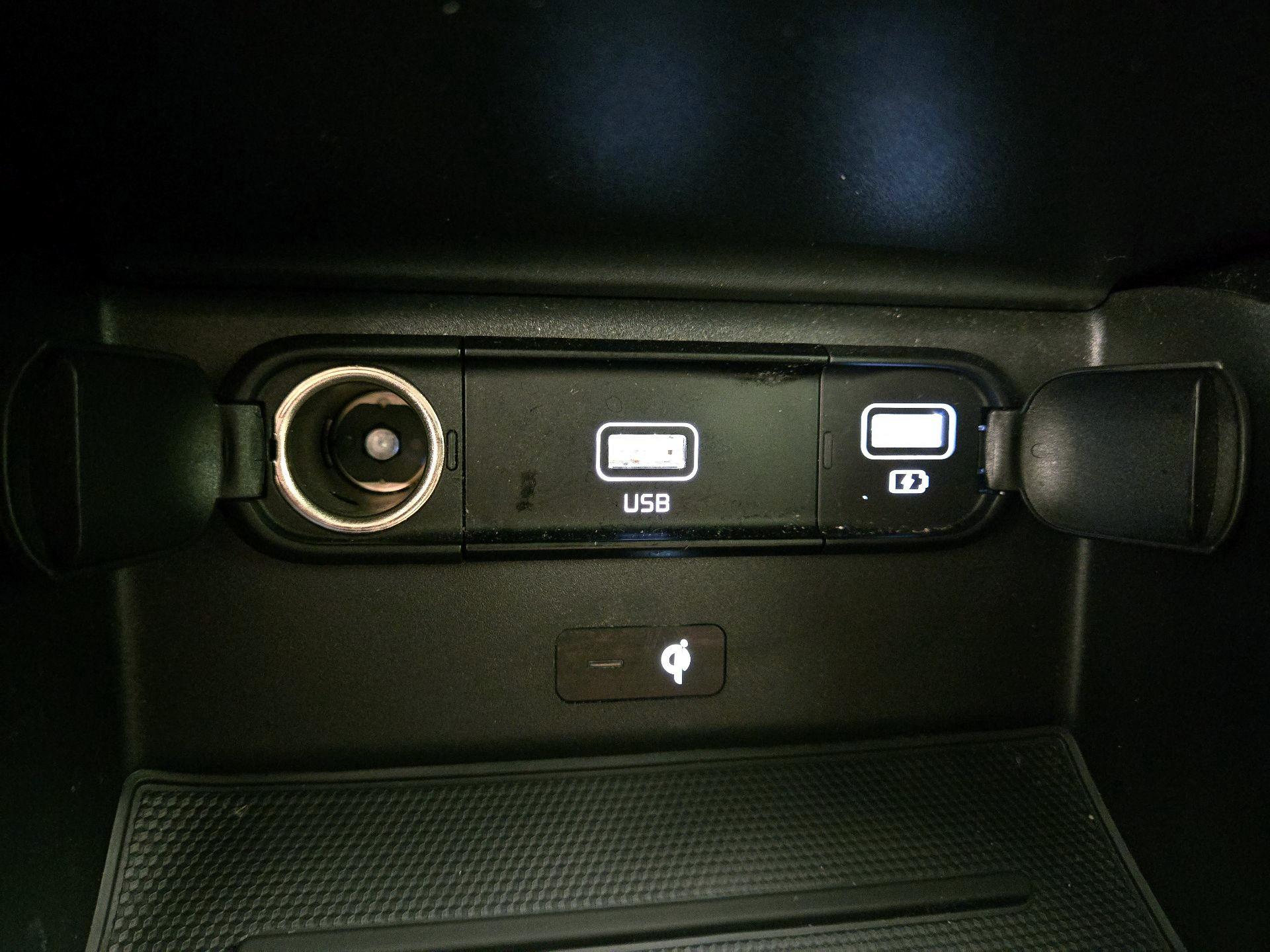 Thumbnail: 2022 Kia Telluride - 19