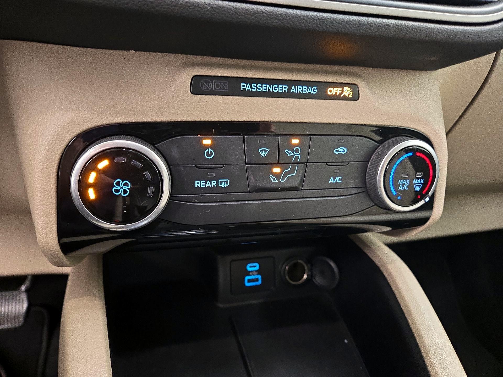 Thumbnail: 2022 Ford Escape - 16