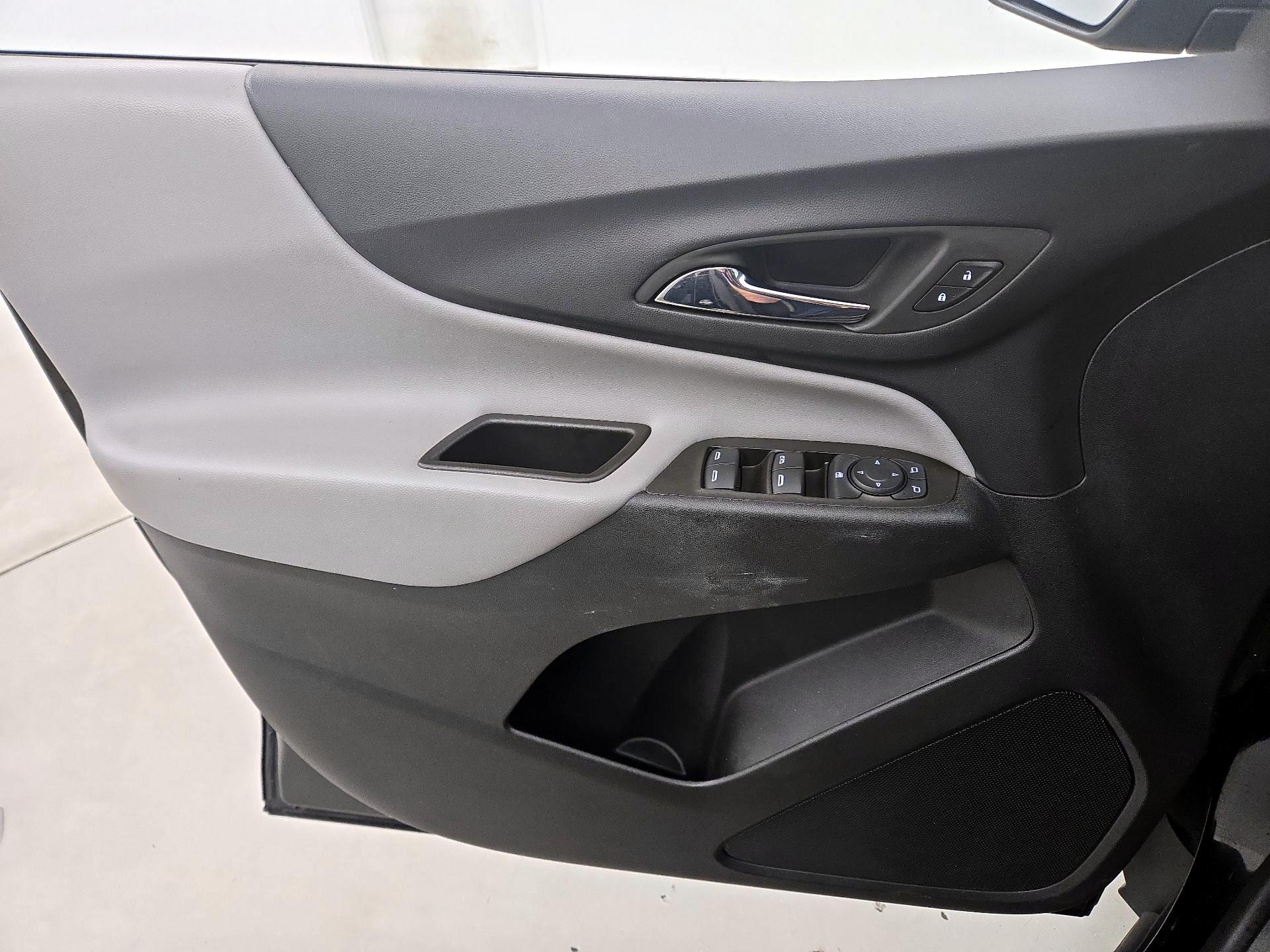 Thumbnail: 2023 Chevrolet Equinox - 12