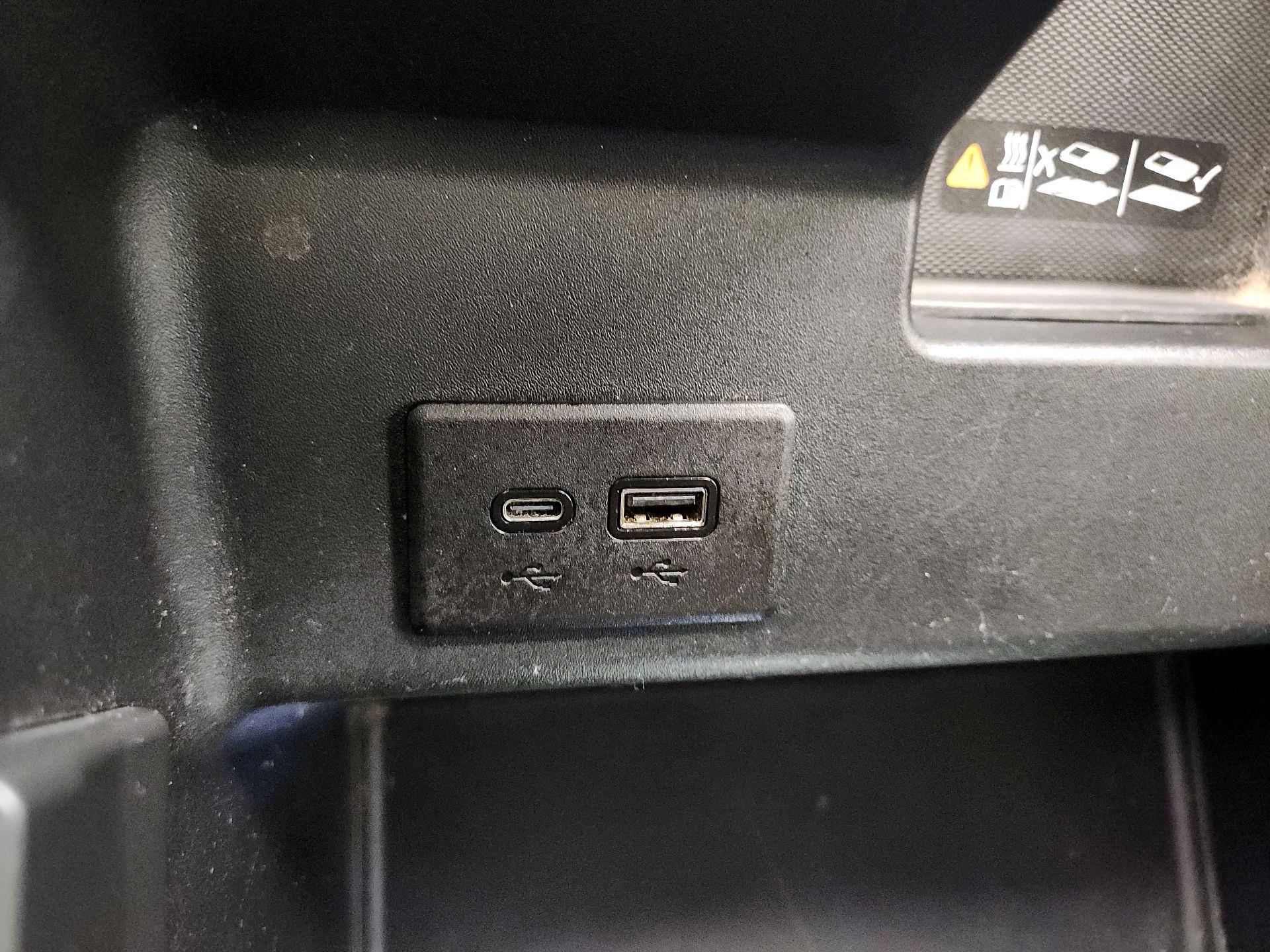 Thumbnail: 2024 GMC Sierra 2500 - 19