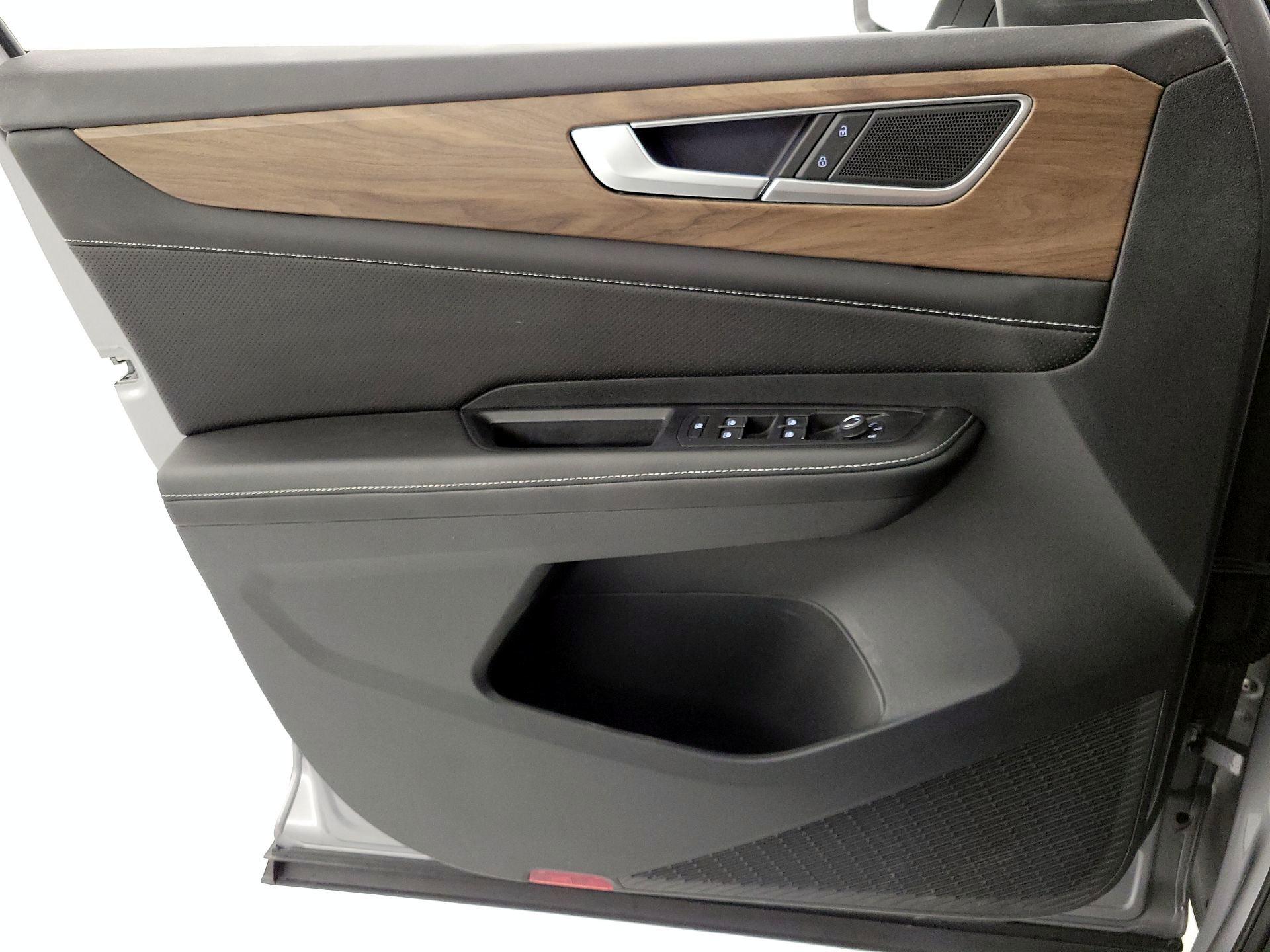 Thumbnail: 2024 Volkswagen Atlas - 12