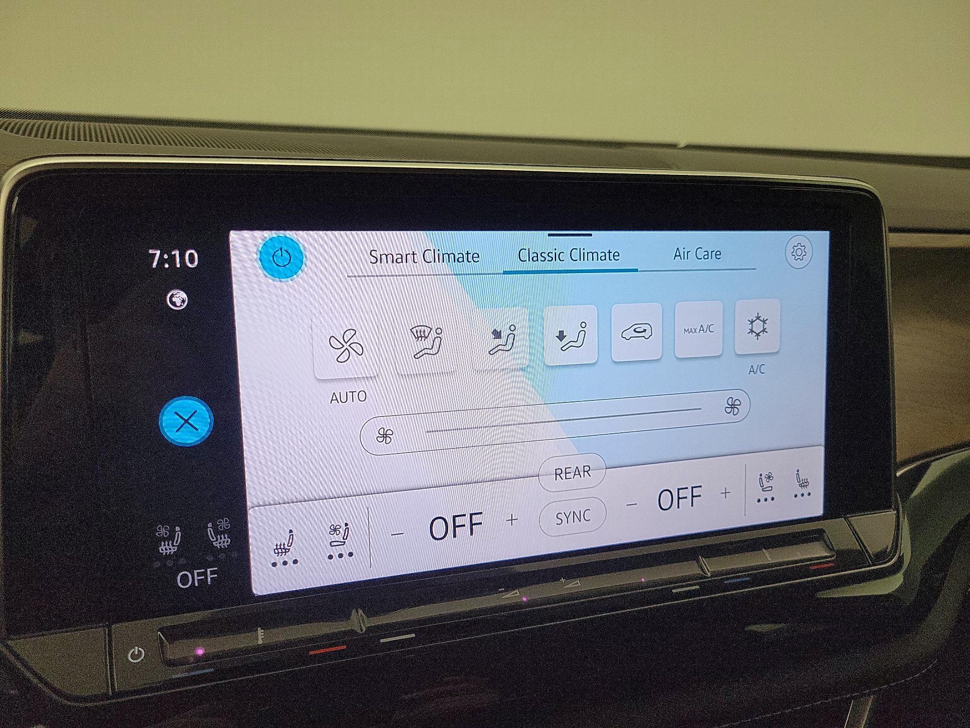 Thumbnail: 2024 Volkswagen Atlas - 16