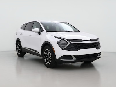 White 2025 Kia Sportage LX