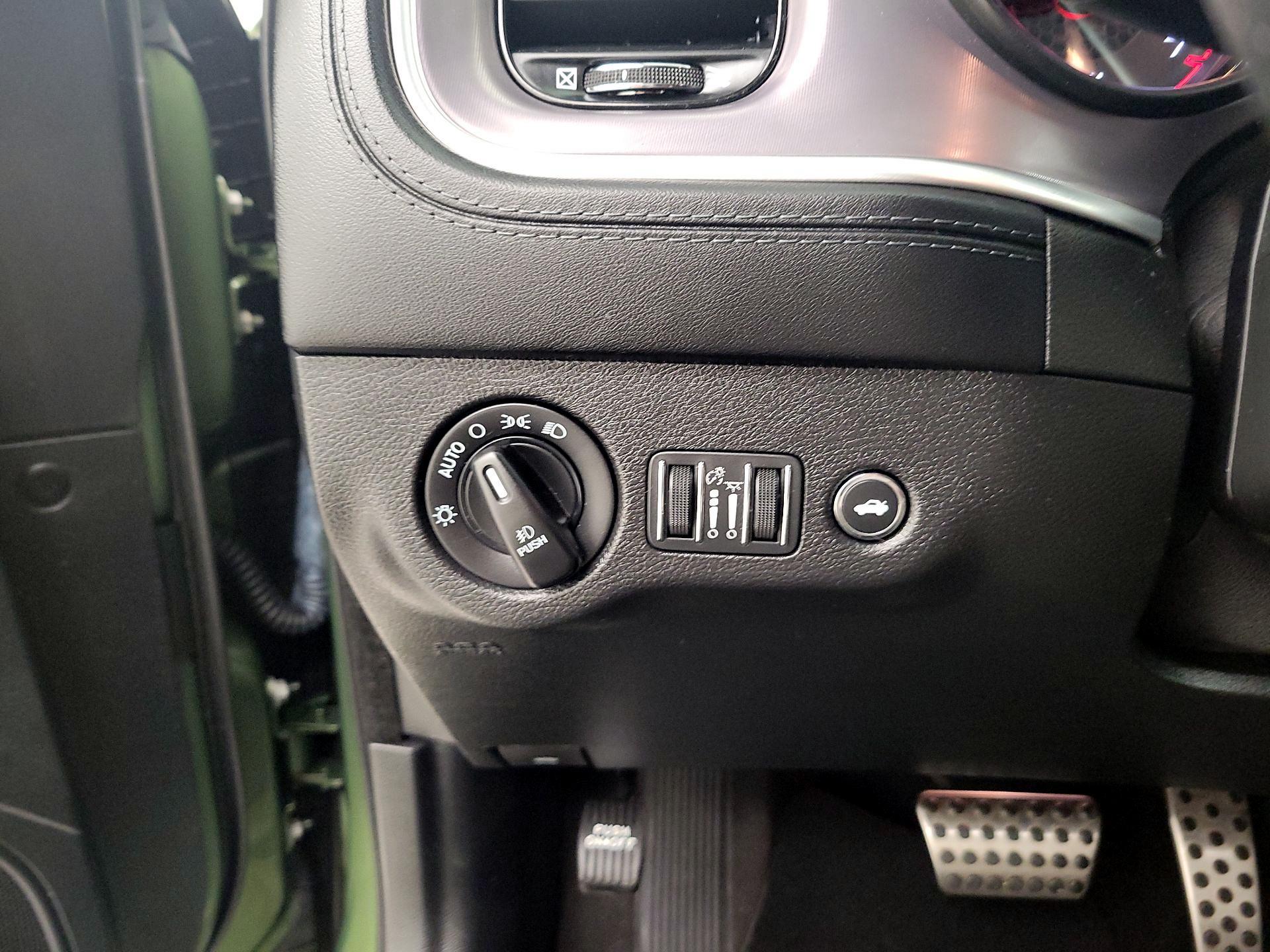 Thumbnail: 2022 Dodge Charger - 13