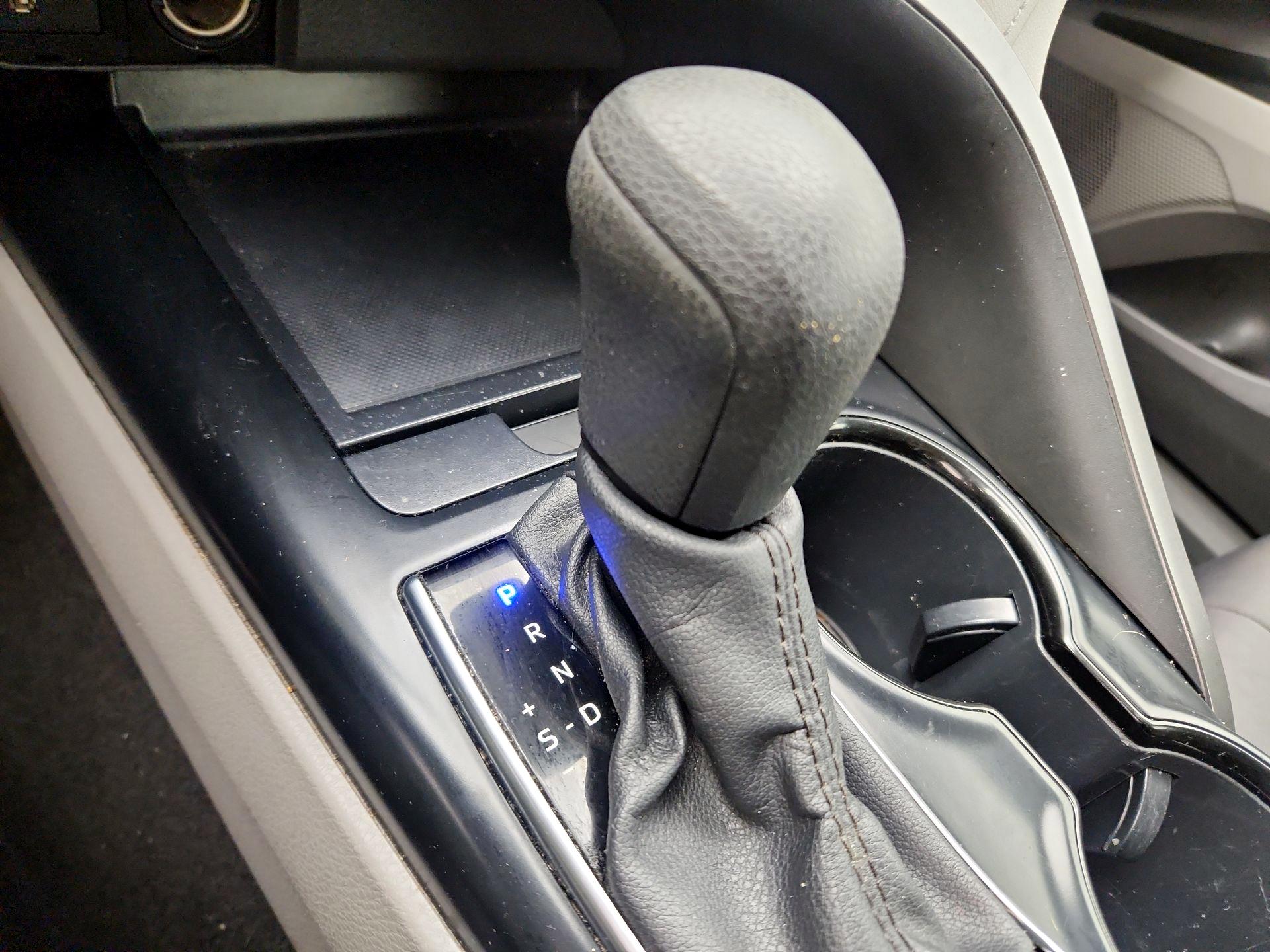 Thumbnail: 2020 Toyota Camry - 17