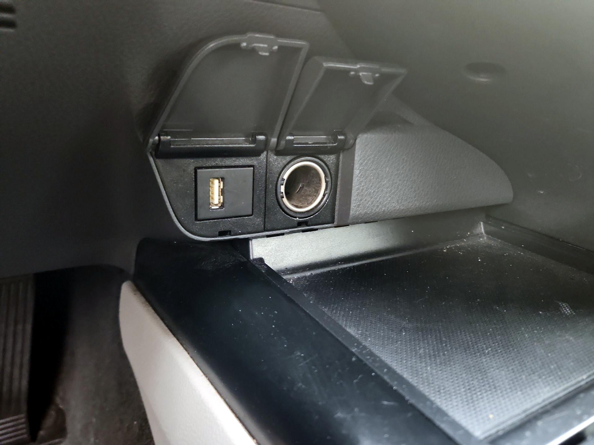 Thumbnail: 2020 Toyota Camry - 18