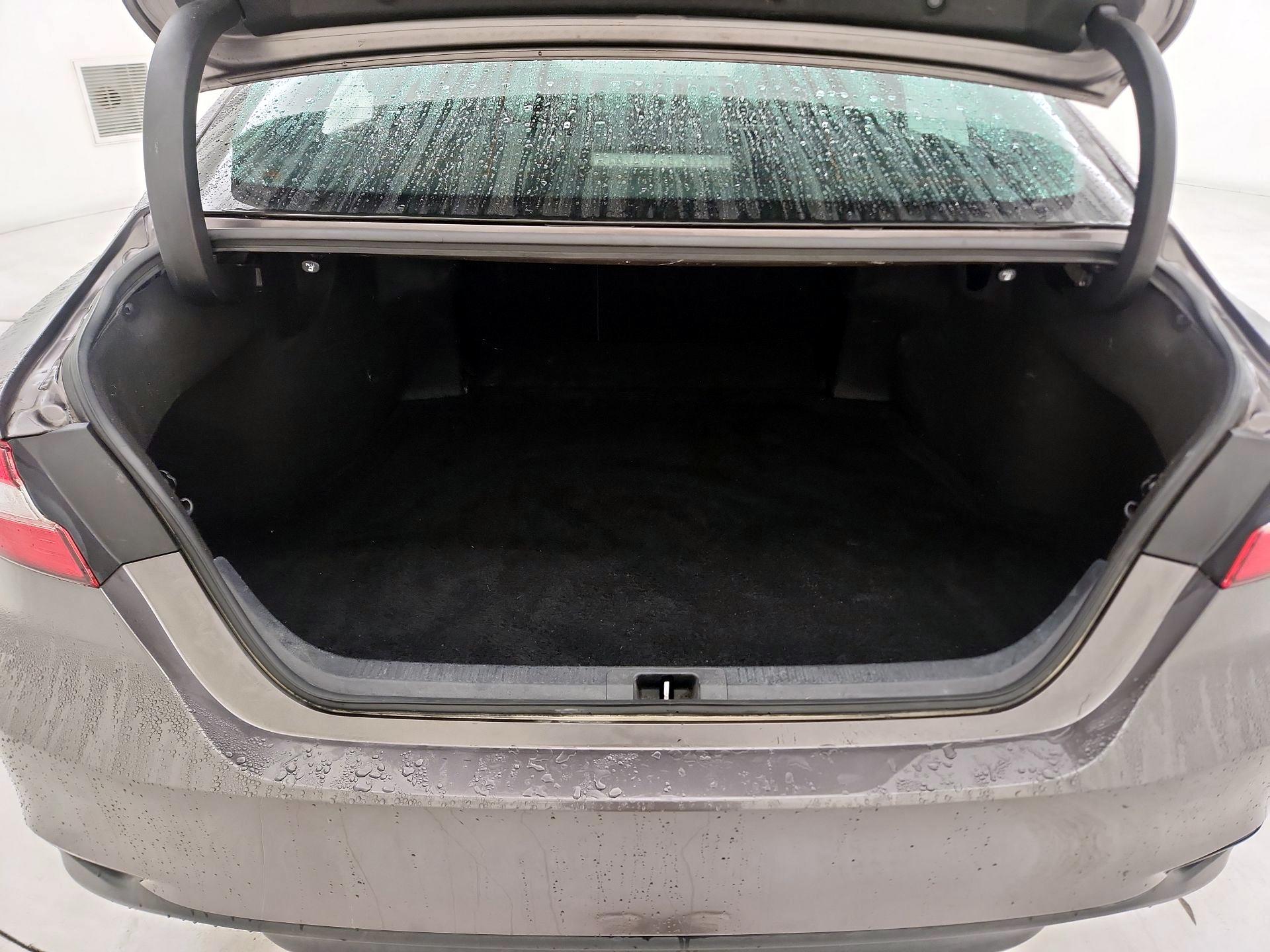 Thumbnail: 2020 Toyota Camry - 20