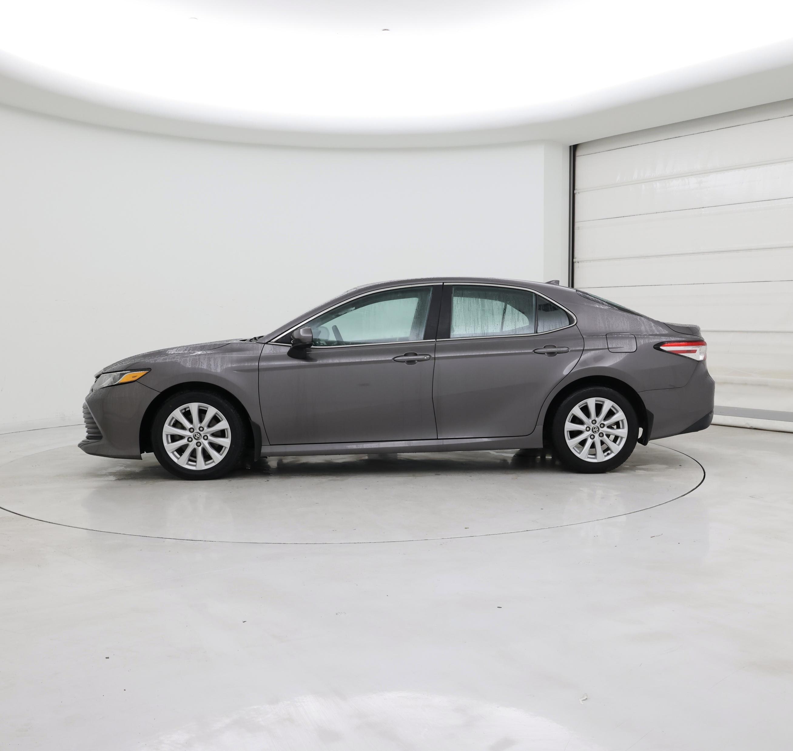 Thumbnail: 2020 Toyota Camry - 3