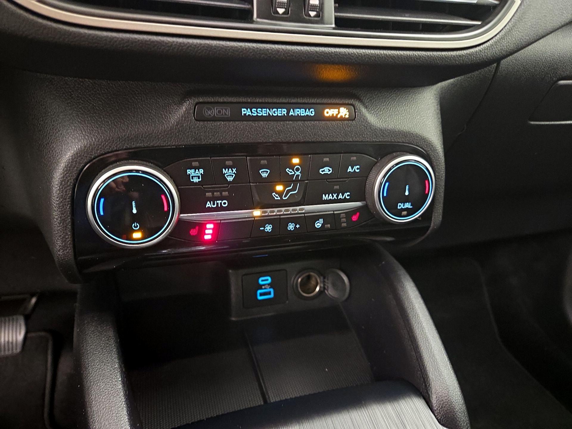 Thumbnail: 2022 Ford Escape - 17