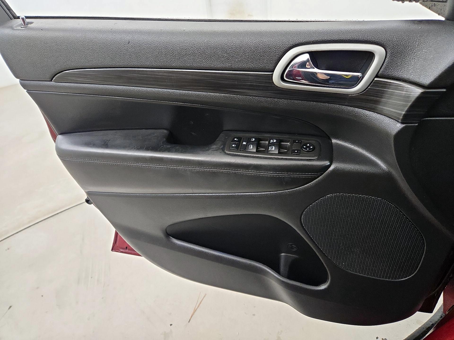 Thumbnail: 2021 Jeep Grand Cherokee - 12