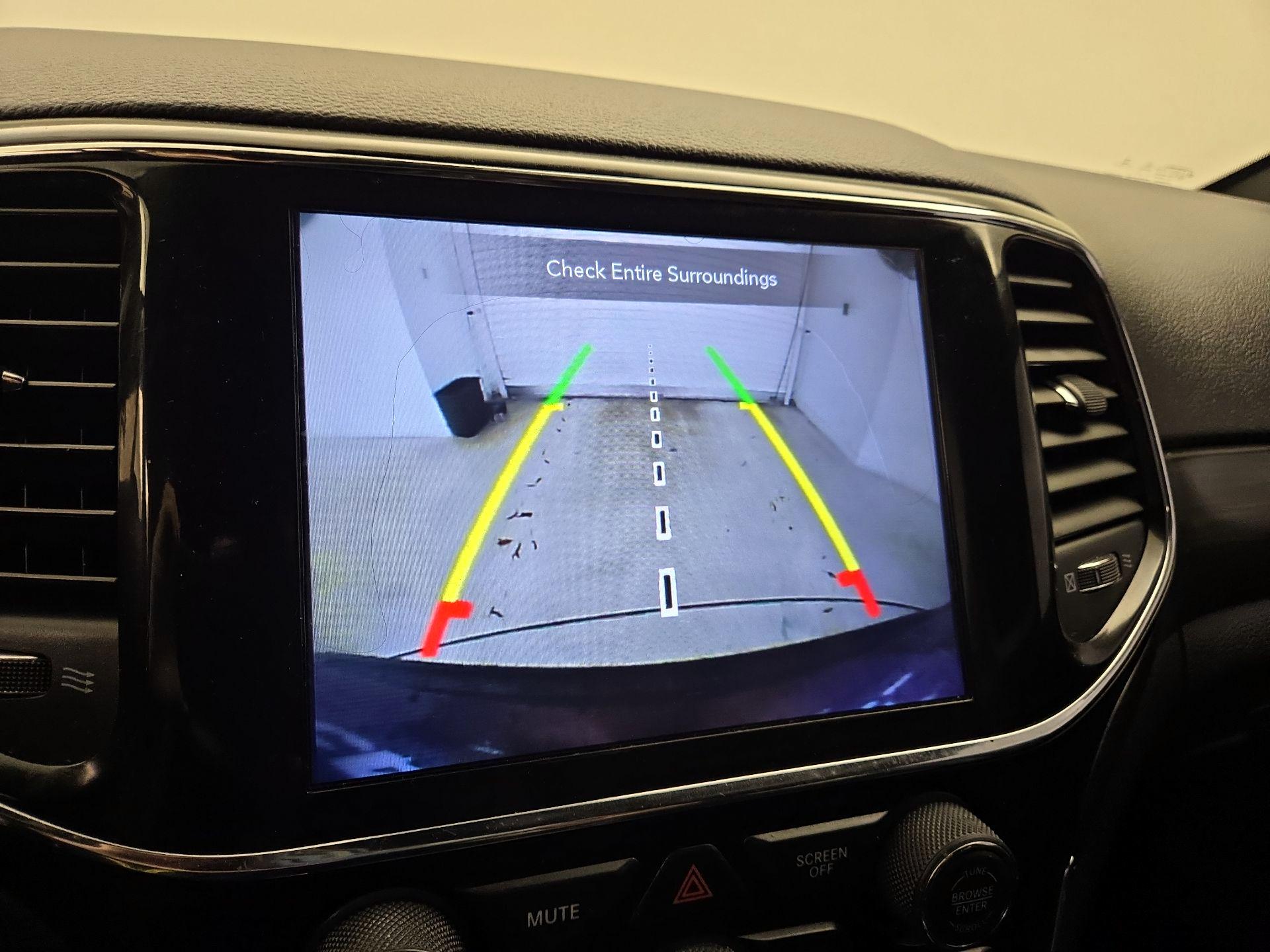 Thumbnail: 2021 Jeep Grand Cherokee - 15