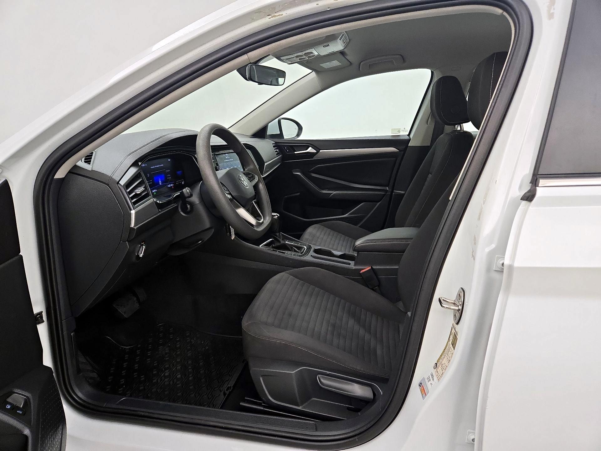 Thumbnail: 2023 Volkswagen Jetta - 11