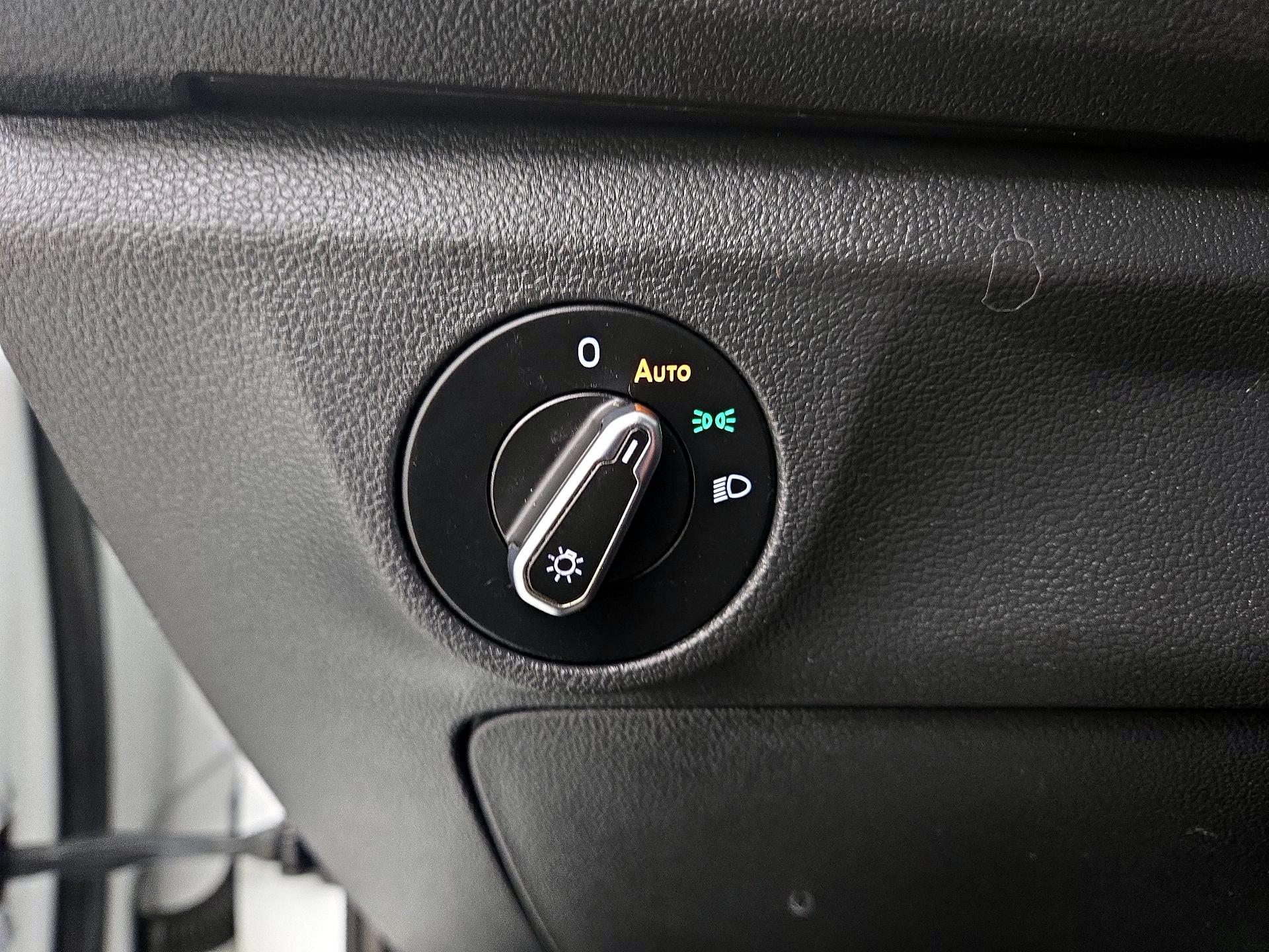 Thumbnail: 2023 Volkswagen Jetta - 13