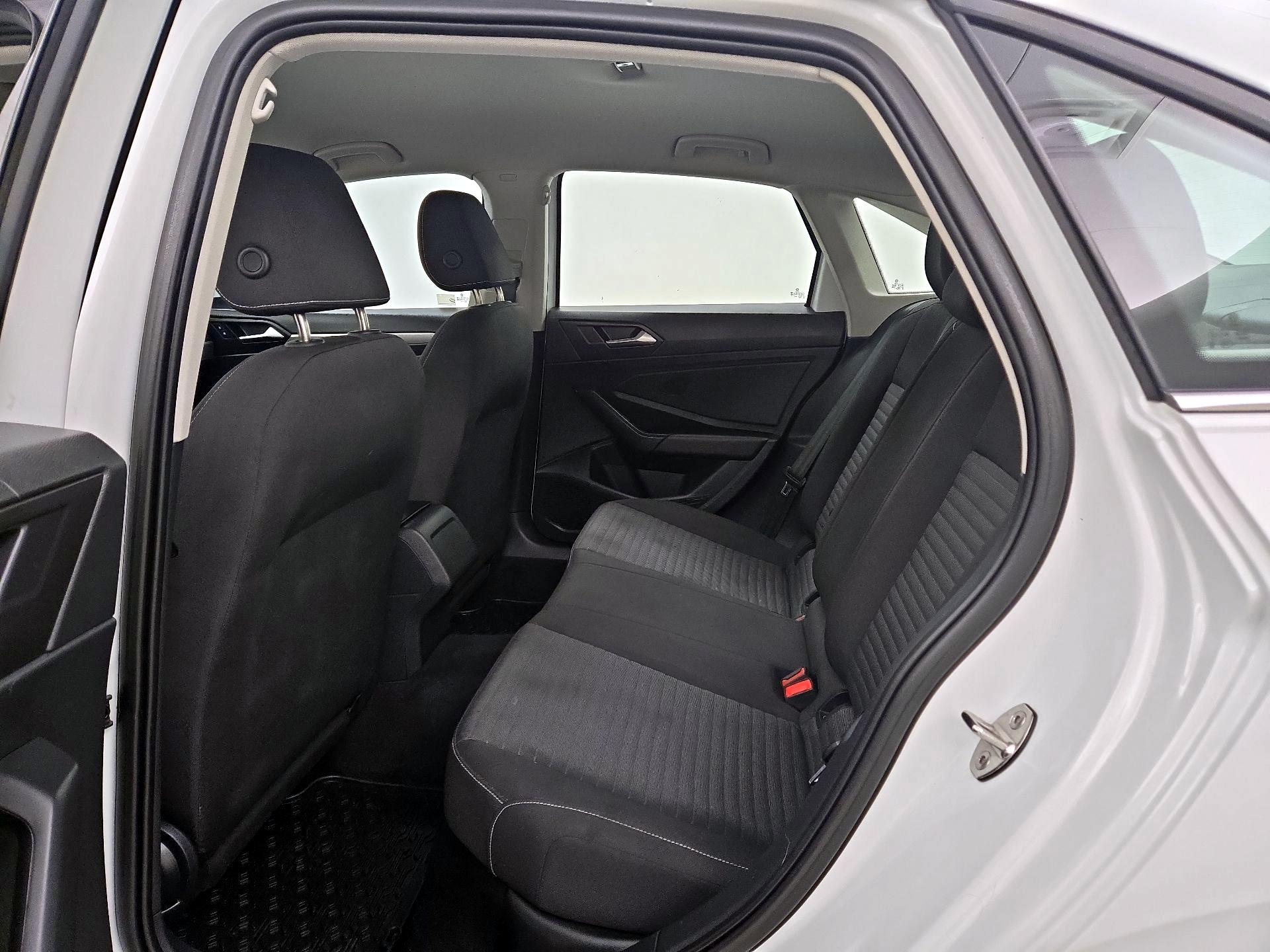 Thumbnail: 2023 Volkswagen Jetta - 19