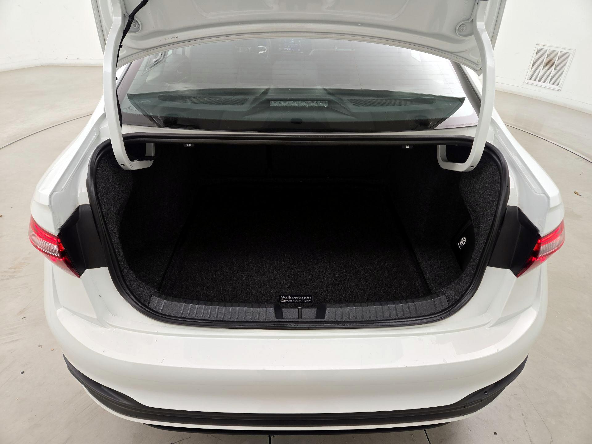 Thumbnail: 2023 Volkswagen Jetta - 20