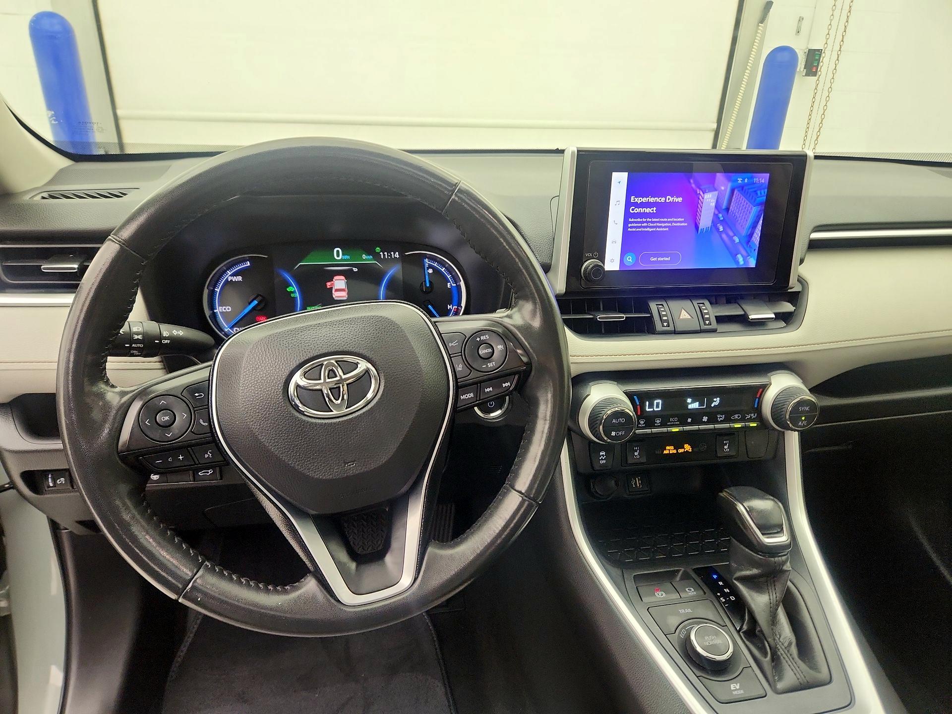 Thumbnail: 2023 Toyota RAV4 - 9