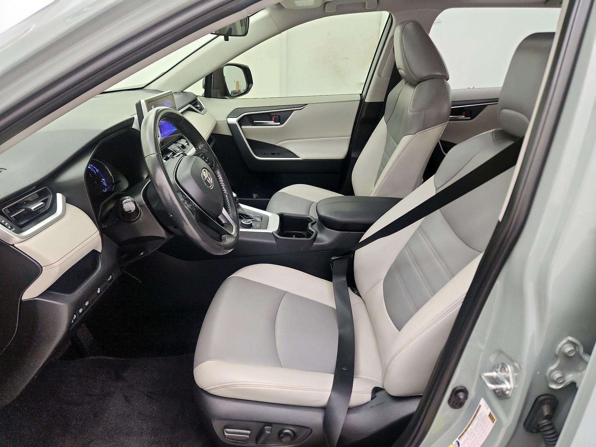 Thumbnail: 2023 Toyota RAV4 - 11