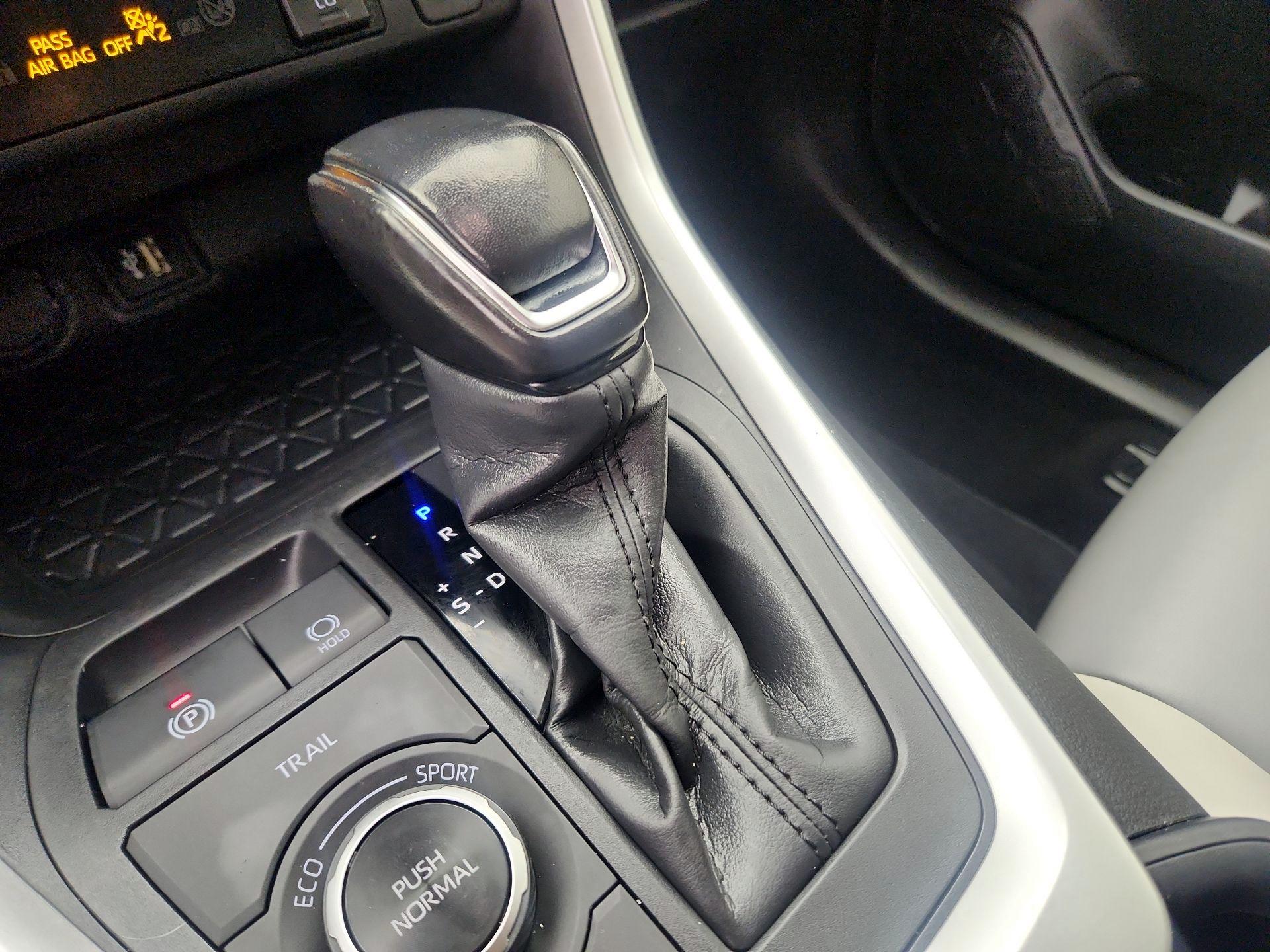 Thumbnail: 2023 Toyota RAV4 - 17