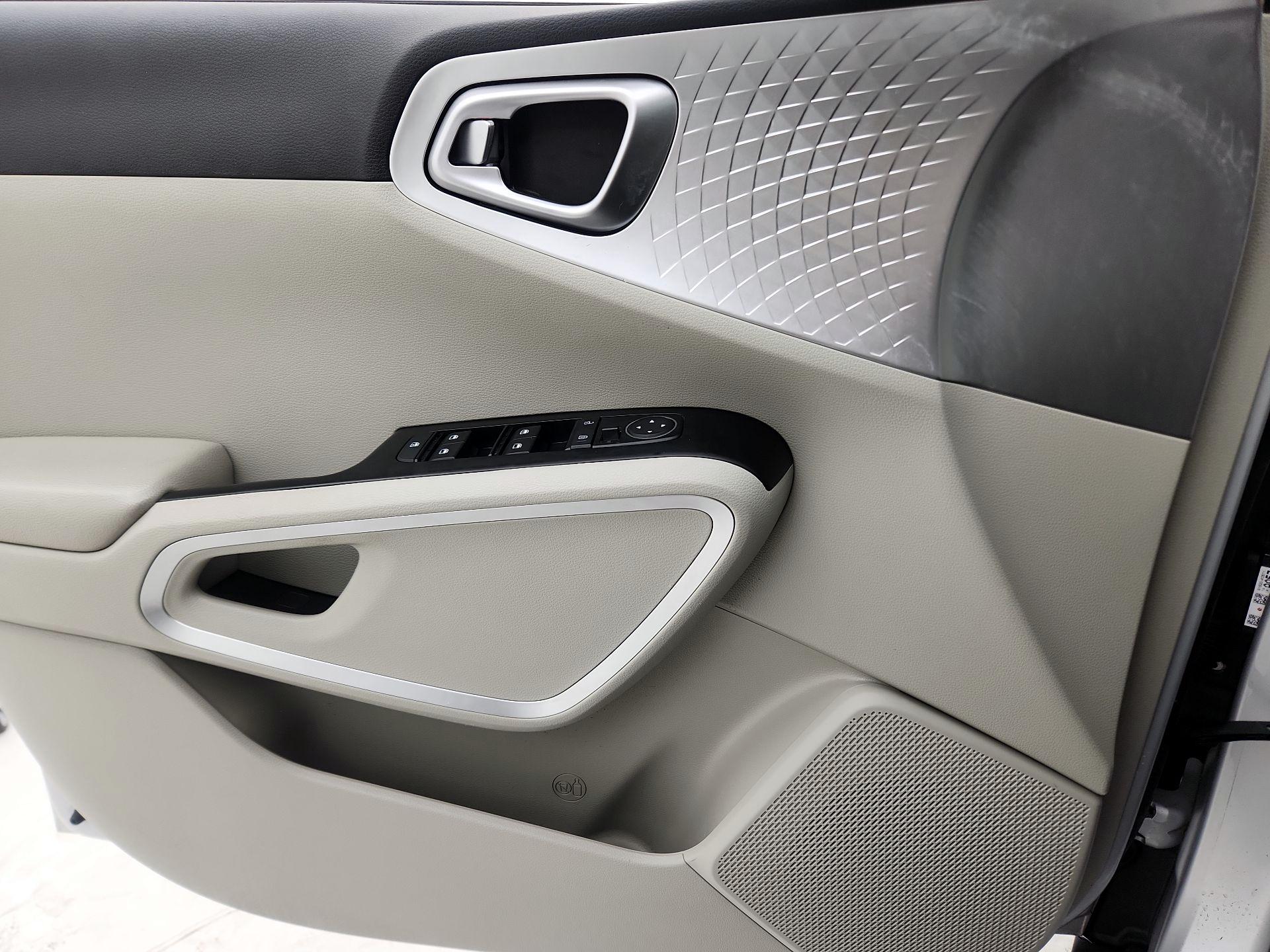 Thumbnail: 2021 Kia Soul - 12