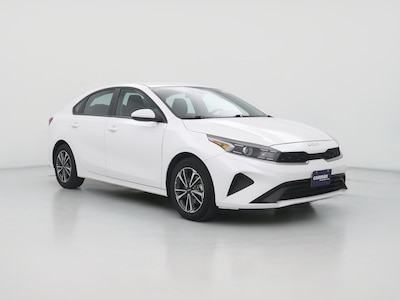 White 2024 Kia Forte LXS