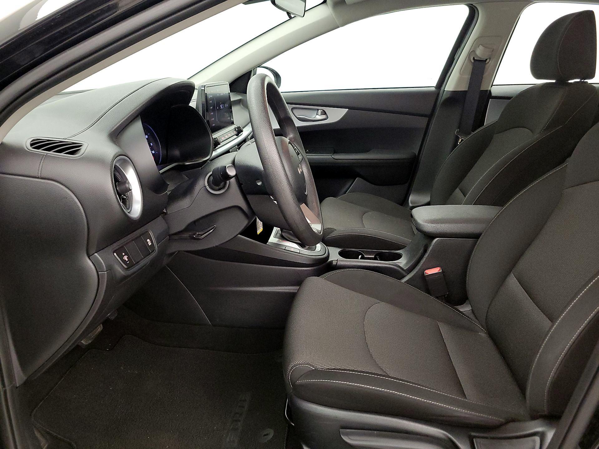 Thumbnail: 2024 Kia Forte - 11