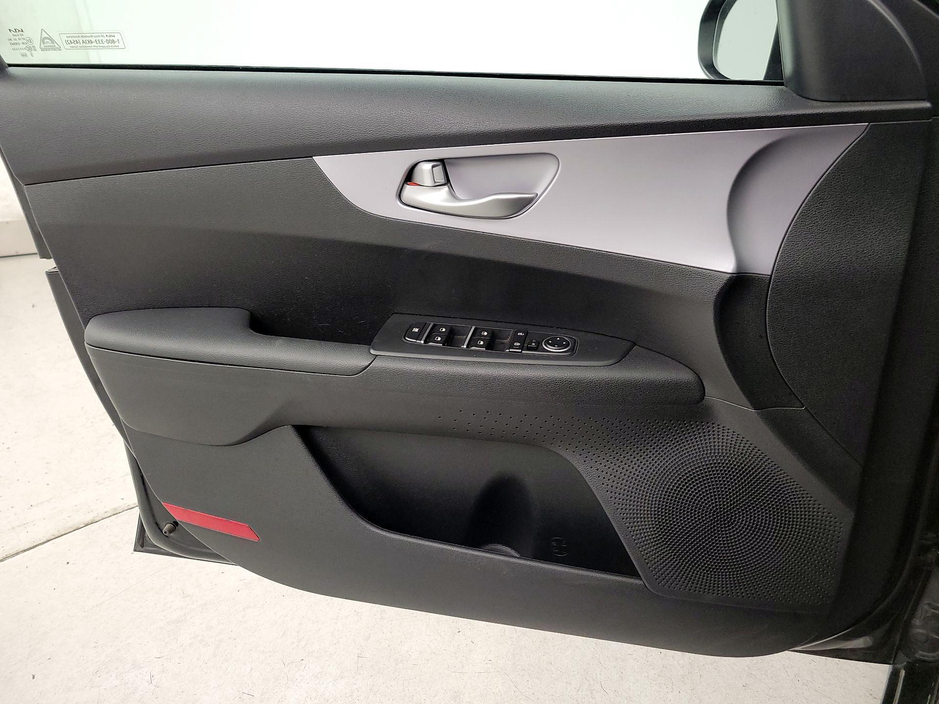 Thumbnail: 2024 Kia Forte - 12