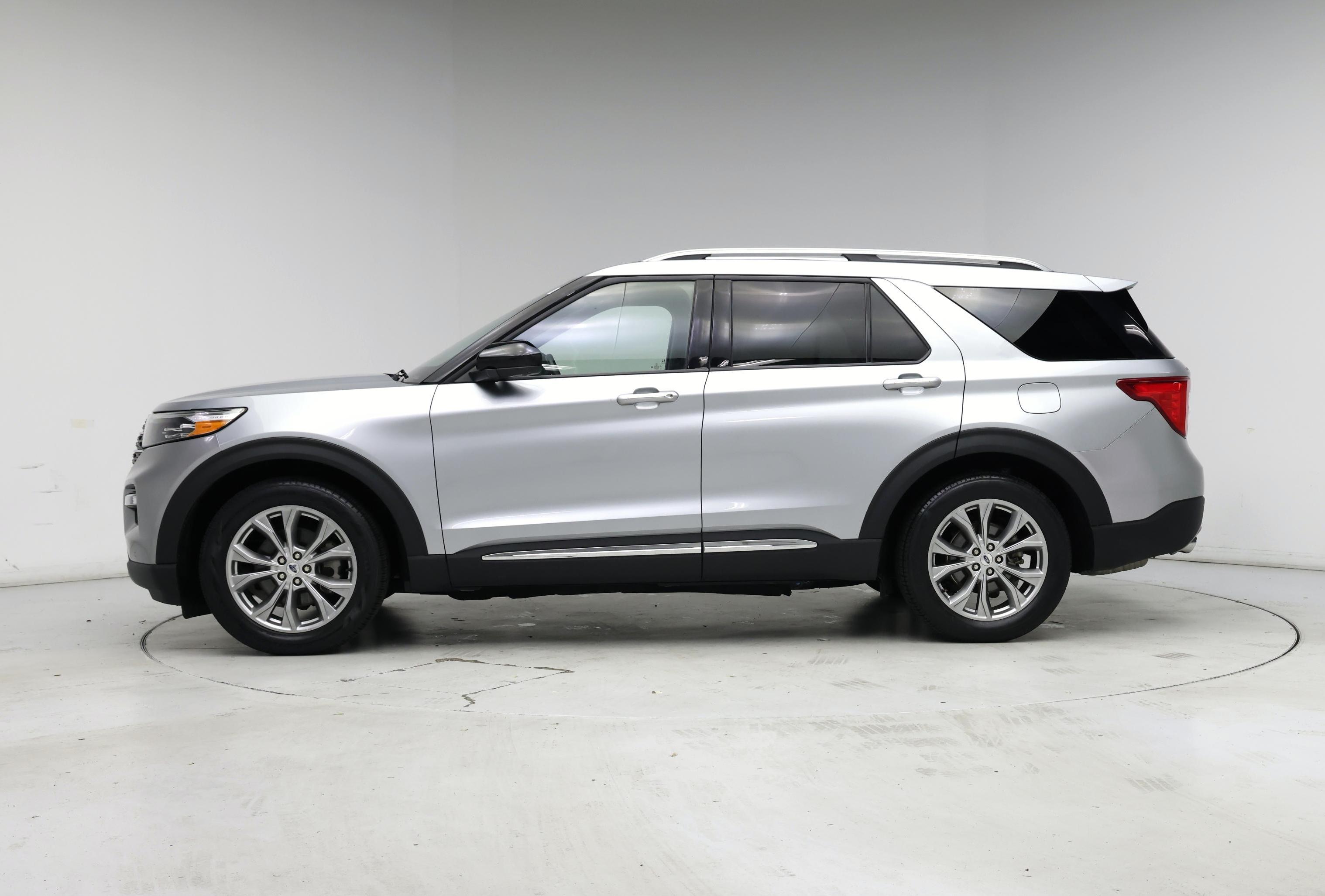 Thumbnail: 2023 Ford Explorer - 3