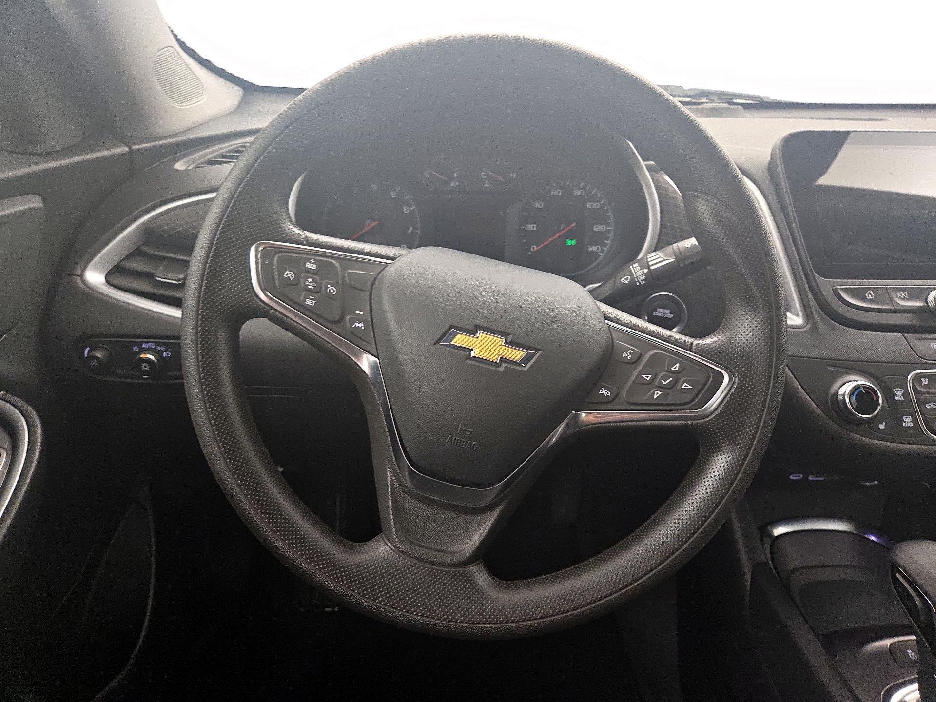 Thumbnail: 2023 Chevrolet Malibu - 10